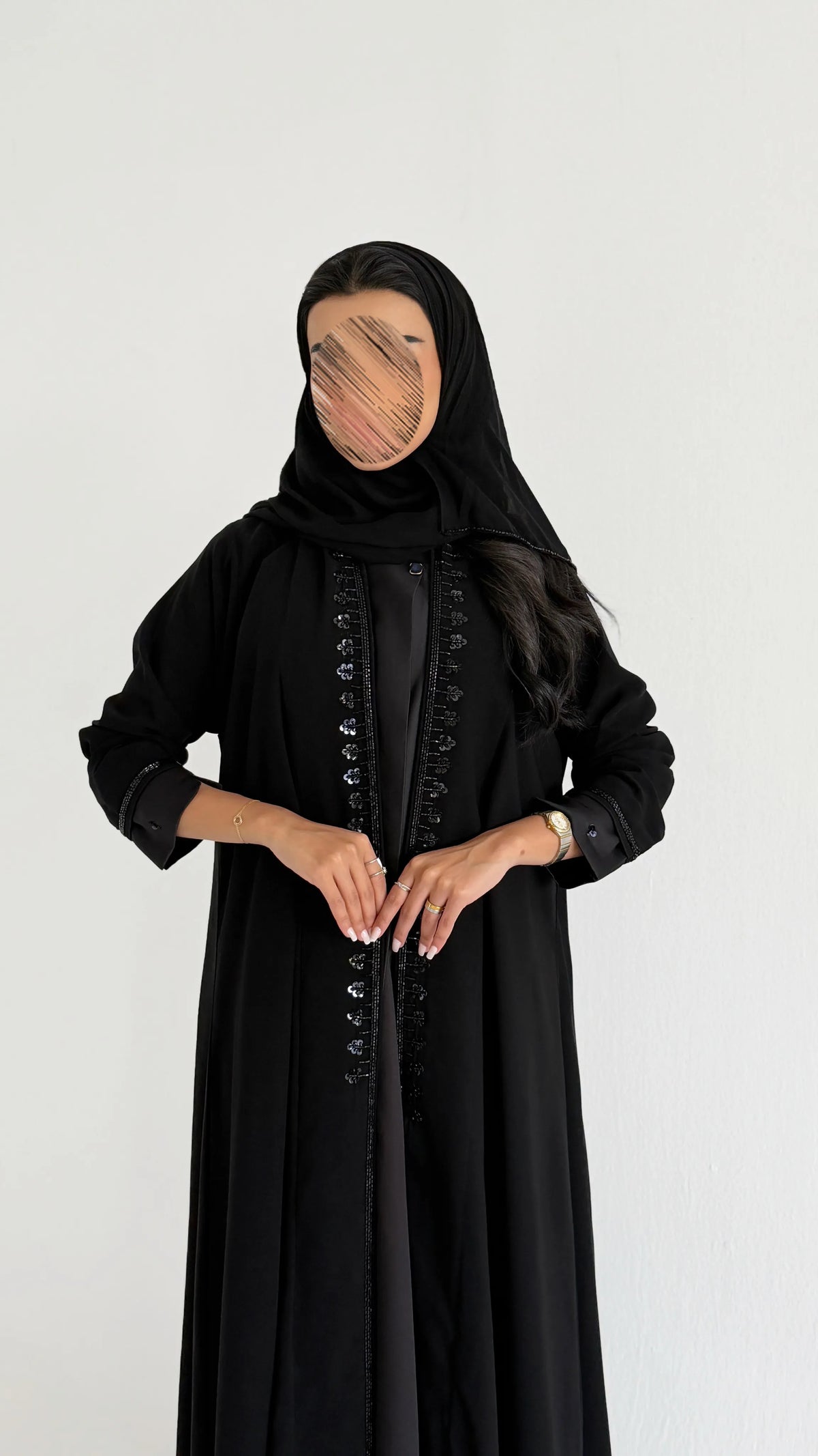MW419 - عباية سوداء شك