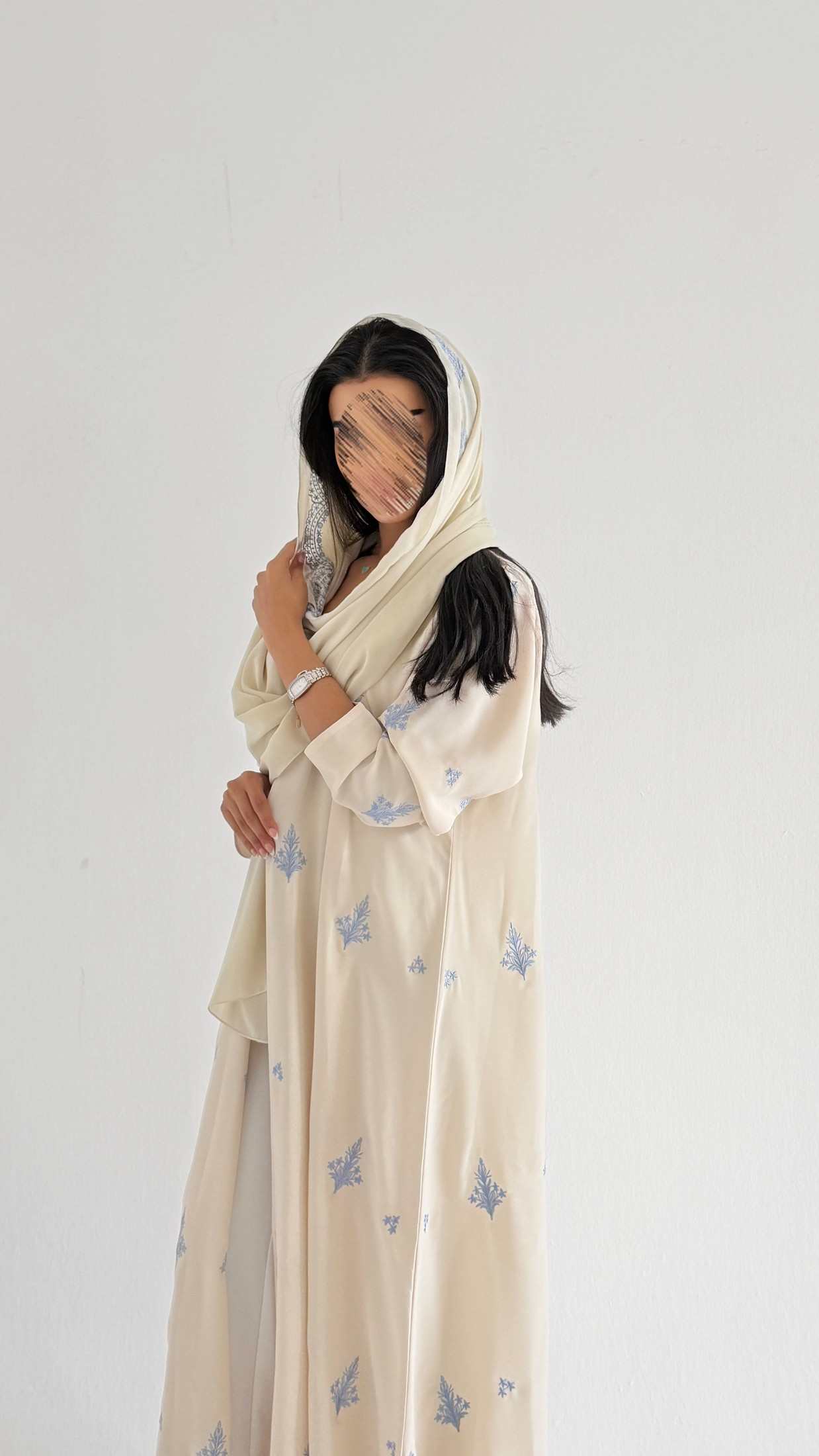 MWT5088 - قماش بيج مع تطريز سماوي - Aya