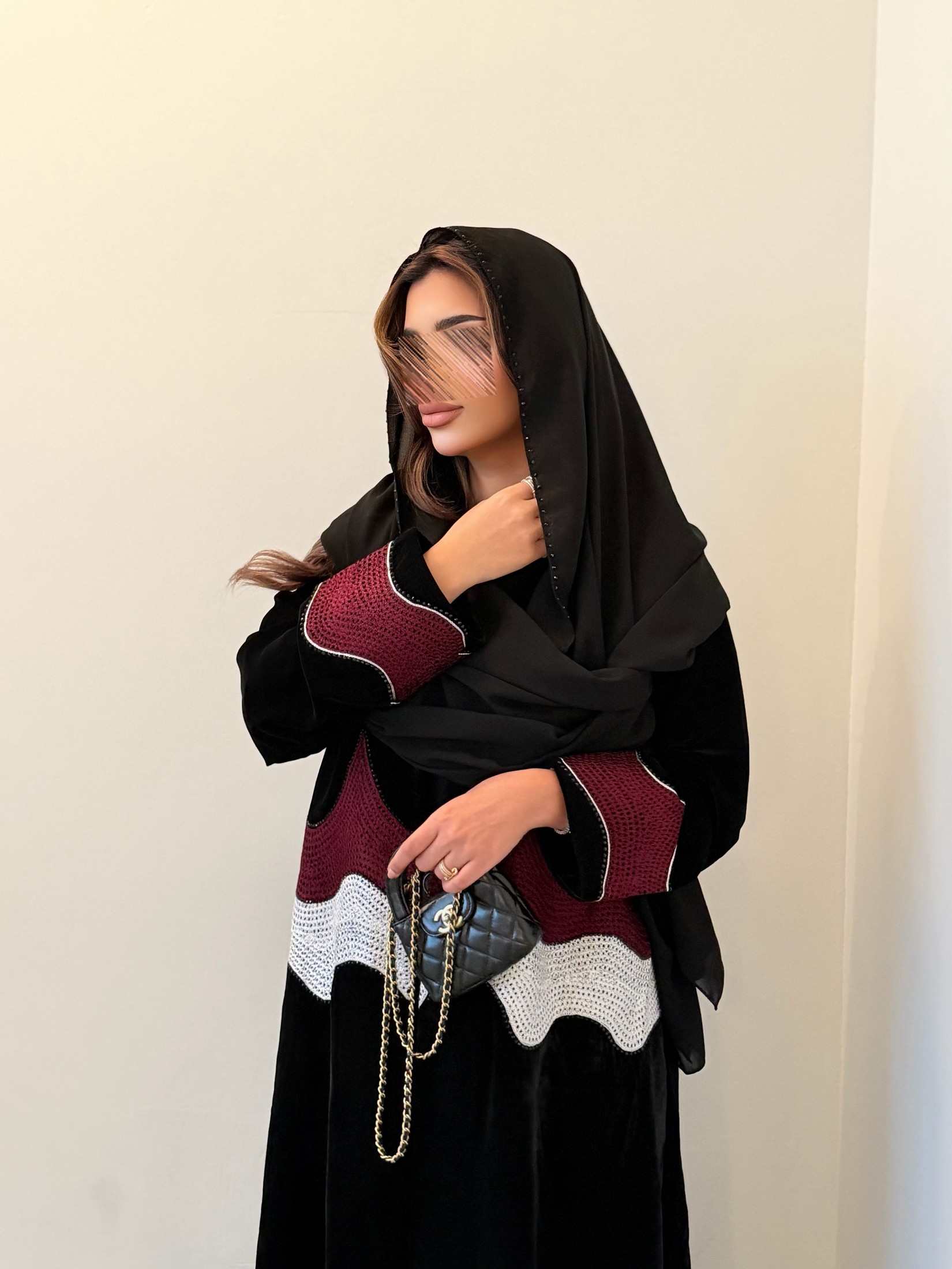MW1790 - عباية مخمل شغل هاري مع كرستال - Aya