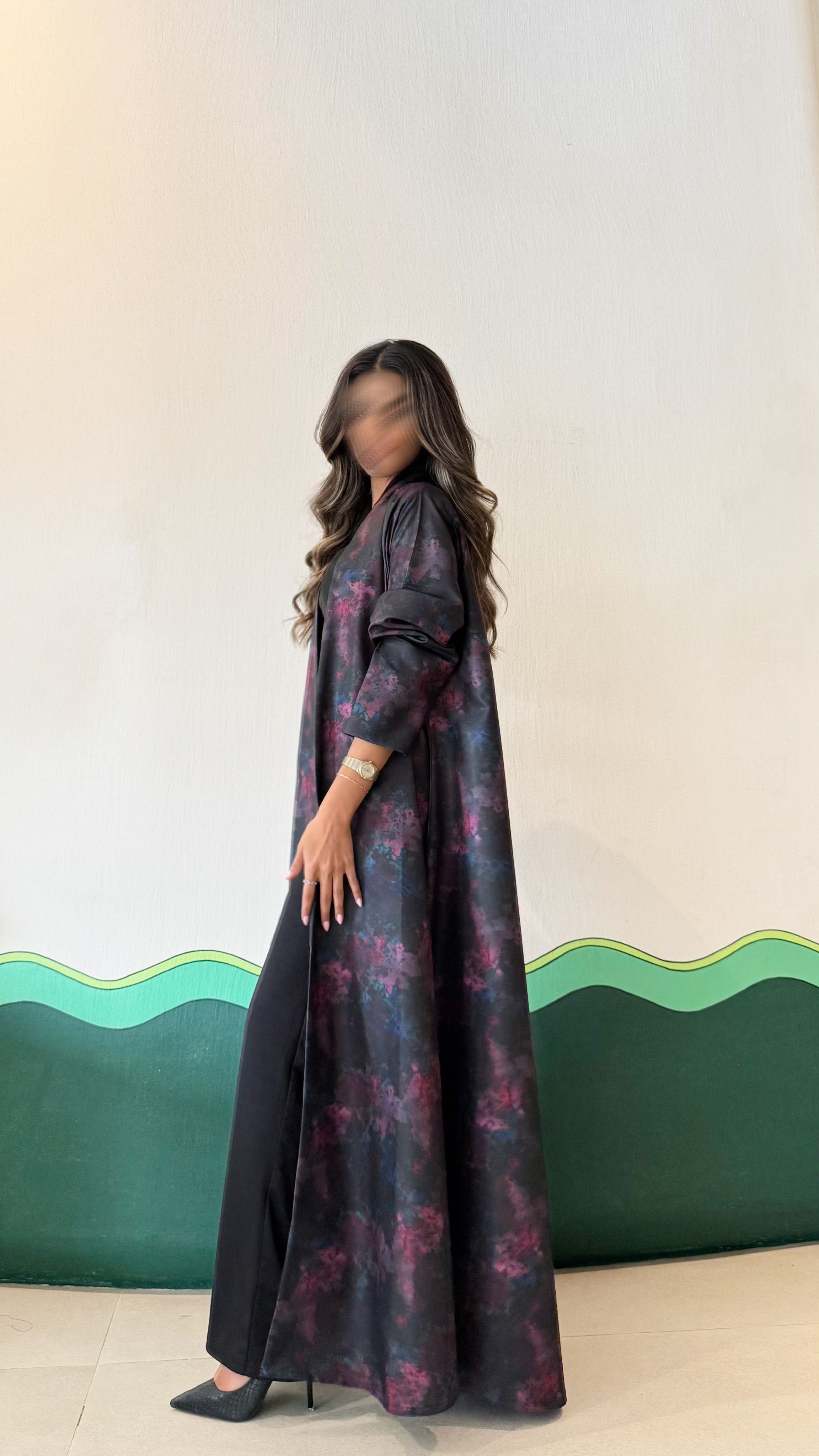 MW645 - Light Crepe Standing with Jacquard Half-Cloche