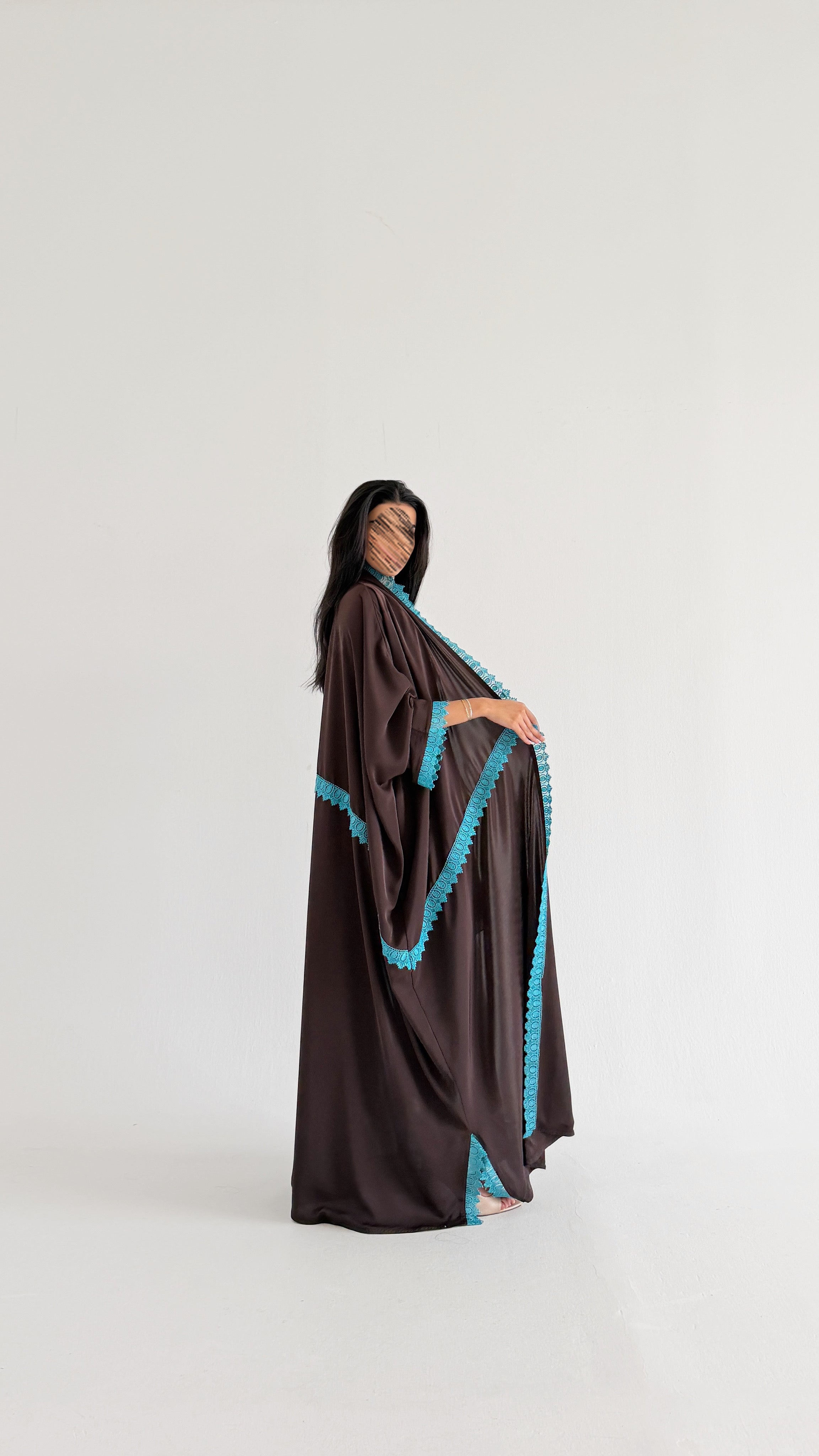 MW2161 - عبايه كريب مع اضافه كلفه مميزه وحصرية - Aya