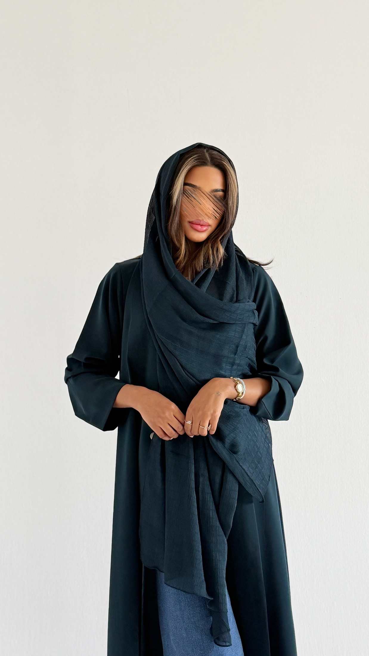 MWT1234 - عبايه ساده مع طرحه لينن - Aya