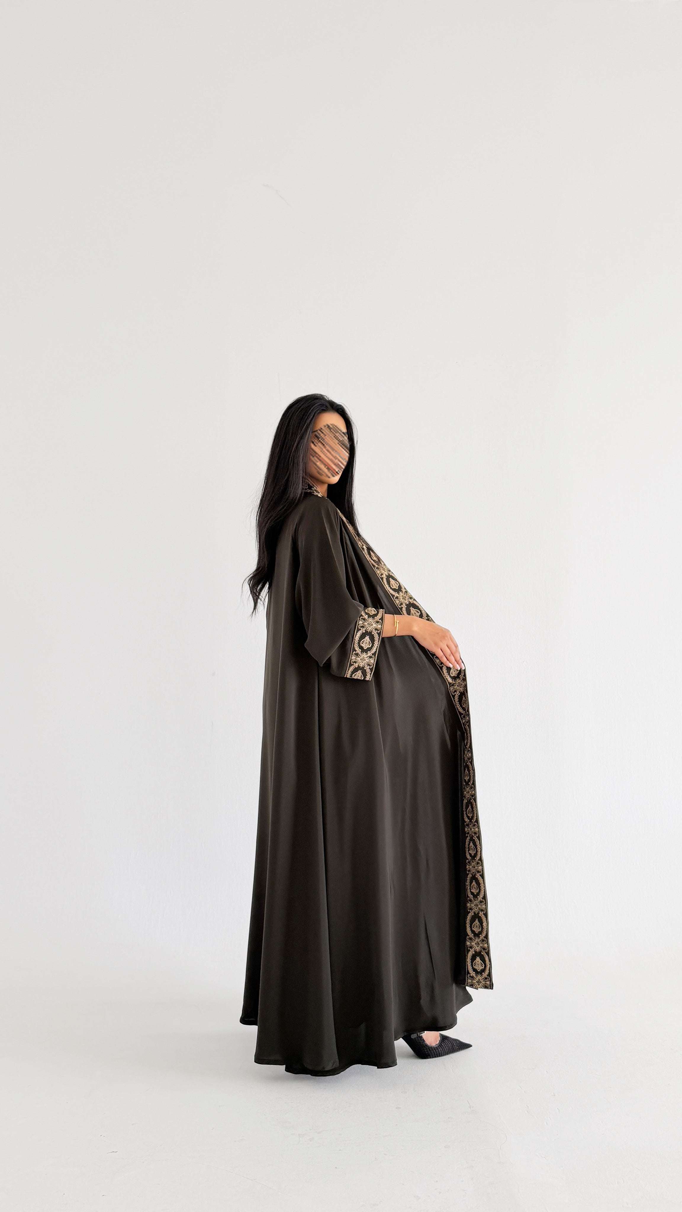 MW2138 - عبايه دبل كلوش بخامة نواعم كوري - Aya