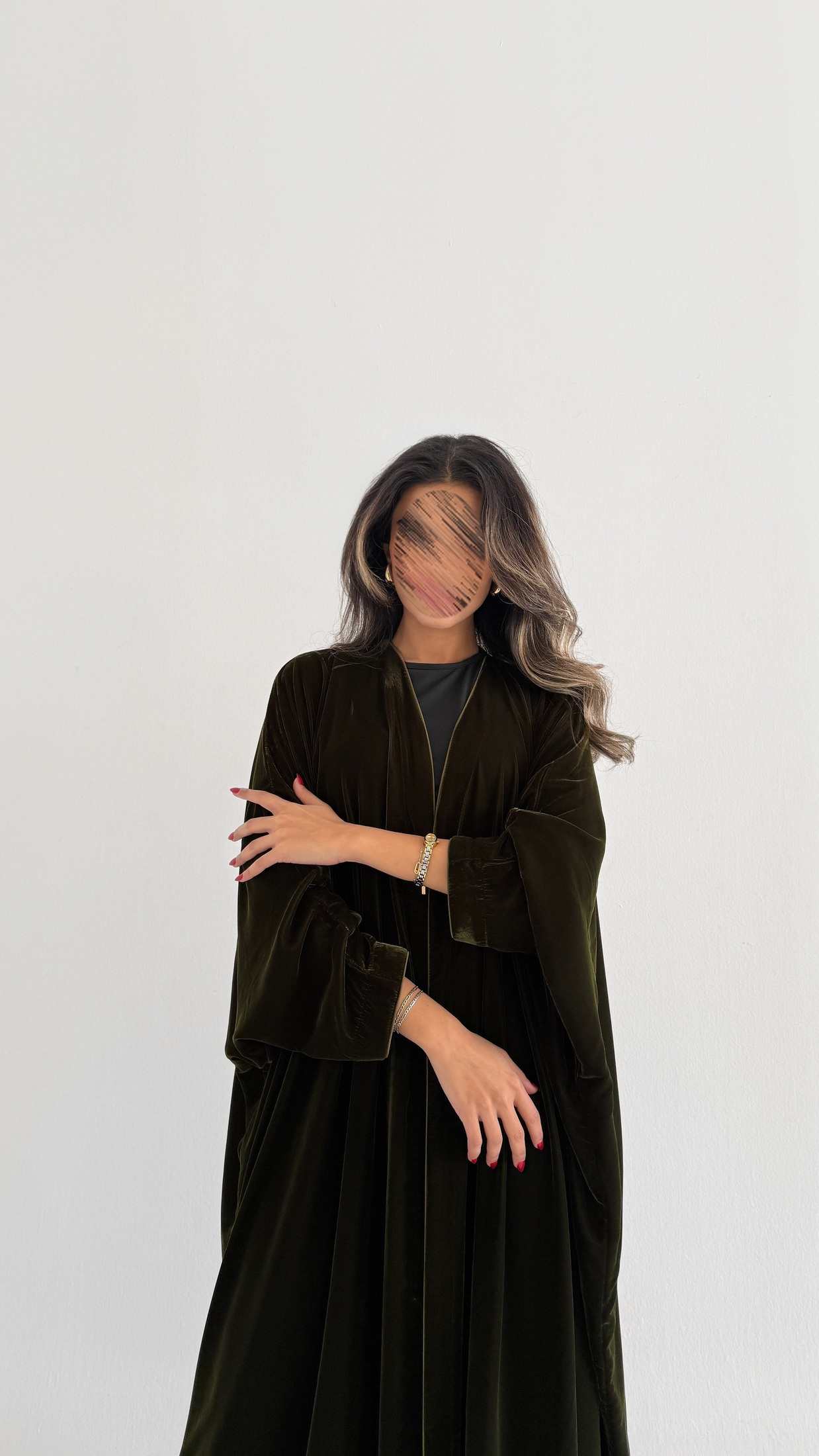 MWT750 - عباية مخمل زيتية - Aya