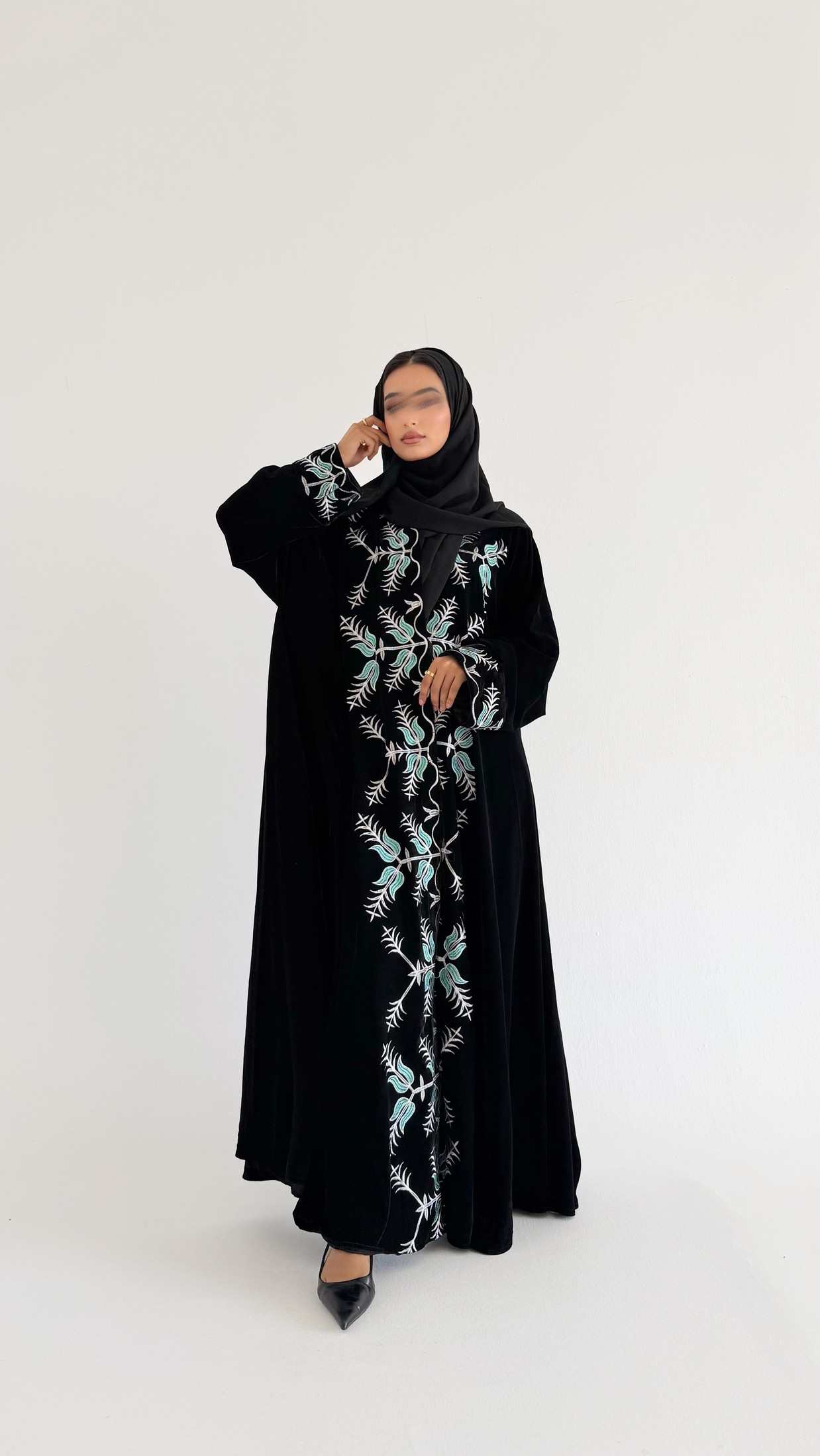 MW1781 - قماش مخمل دبل كلوش تطريز كمبيوتر - Aya