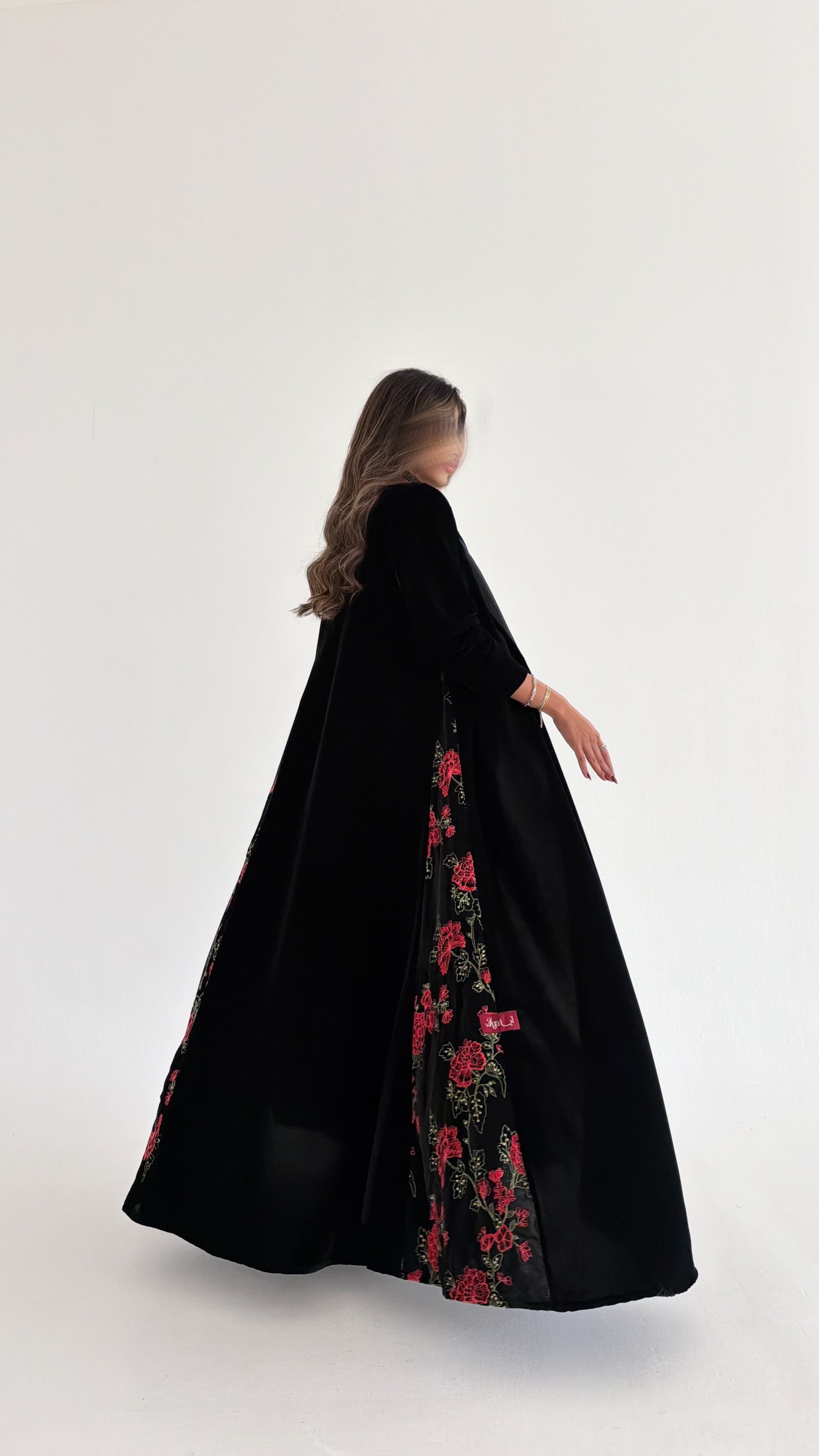 MWT730 - Black velvet abaya with red rose embroidery|  عباية أسود مع تطري ورد  أحمر - Aya