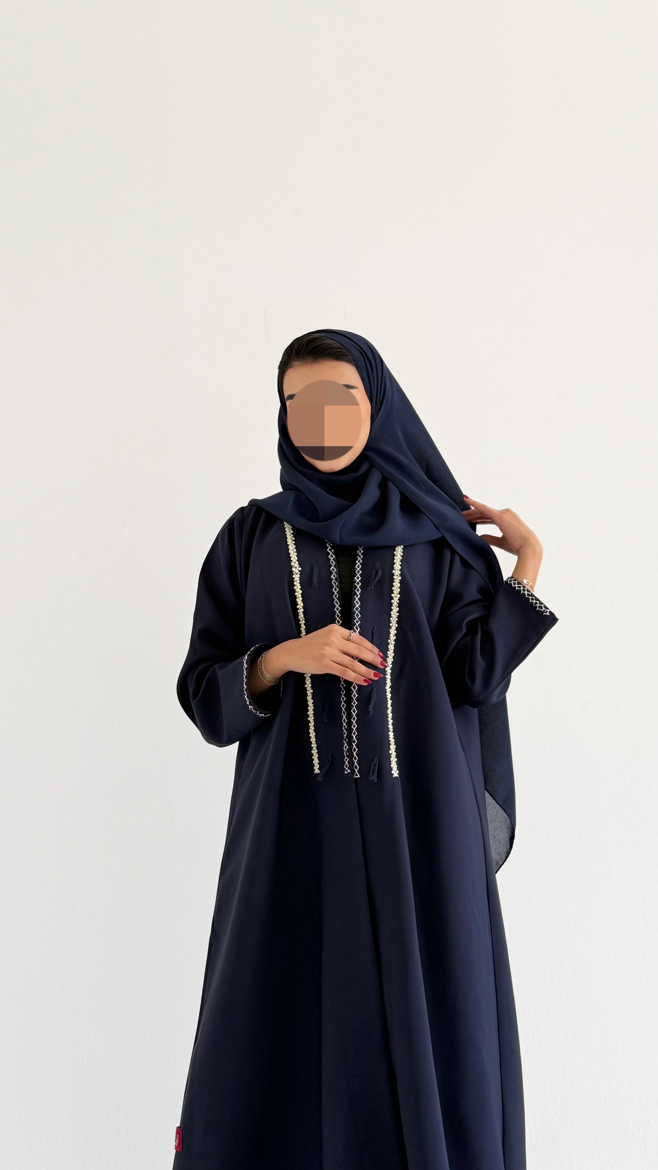 MW645 - Light Crepe Standing with Jacquard Half-Cloche