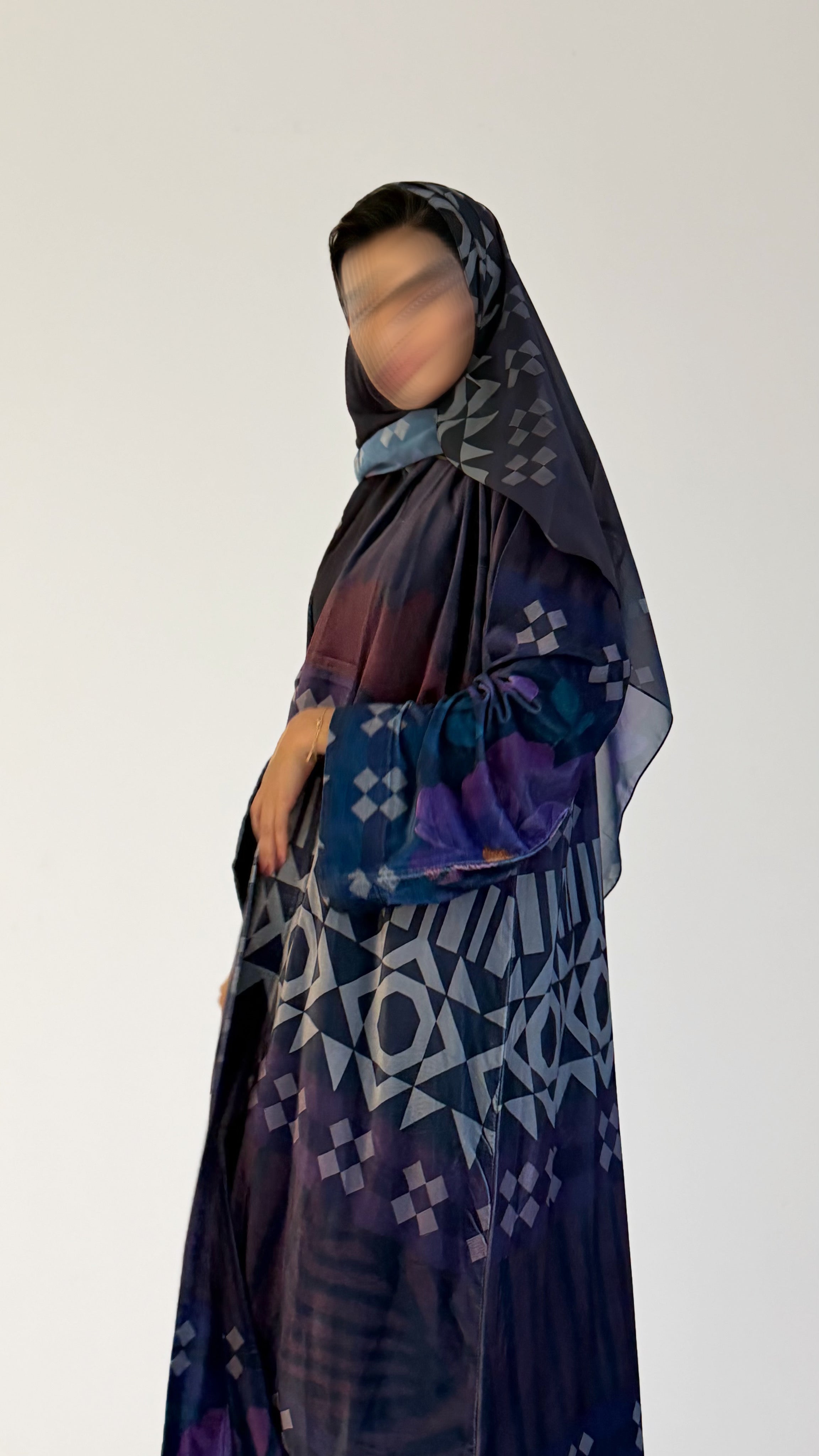 MWT623- عباية مخمل طباعة - Aya