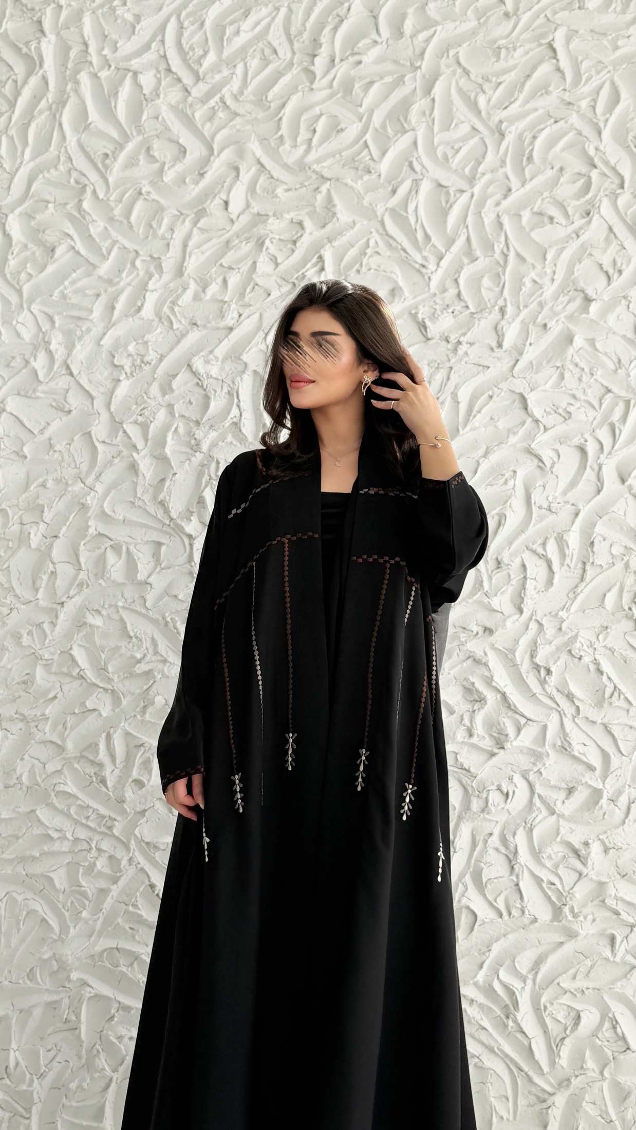 MWT1044 - عبايه  اسود بتطريز - Aya