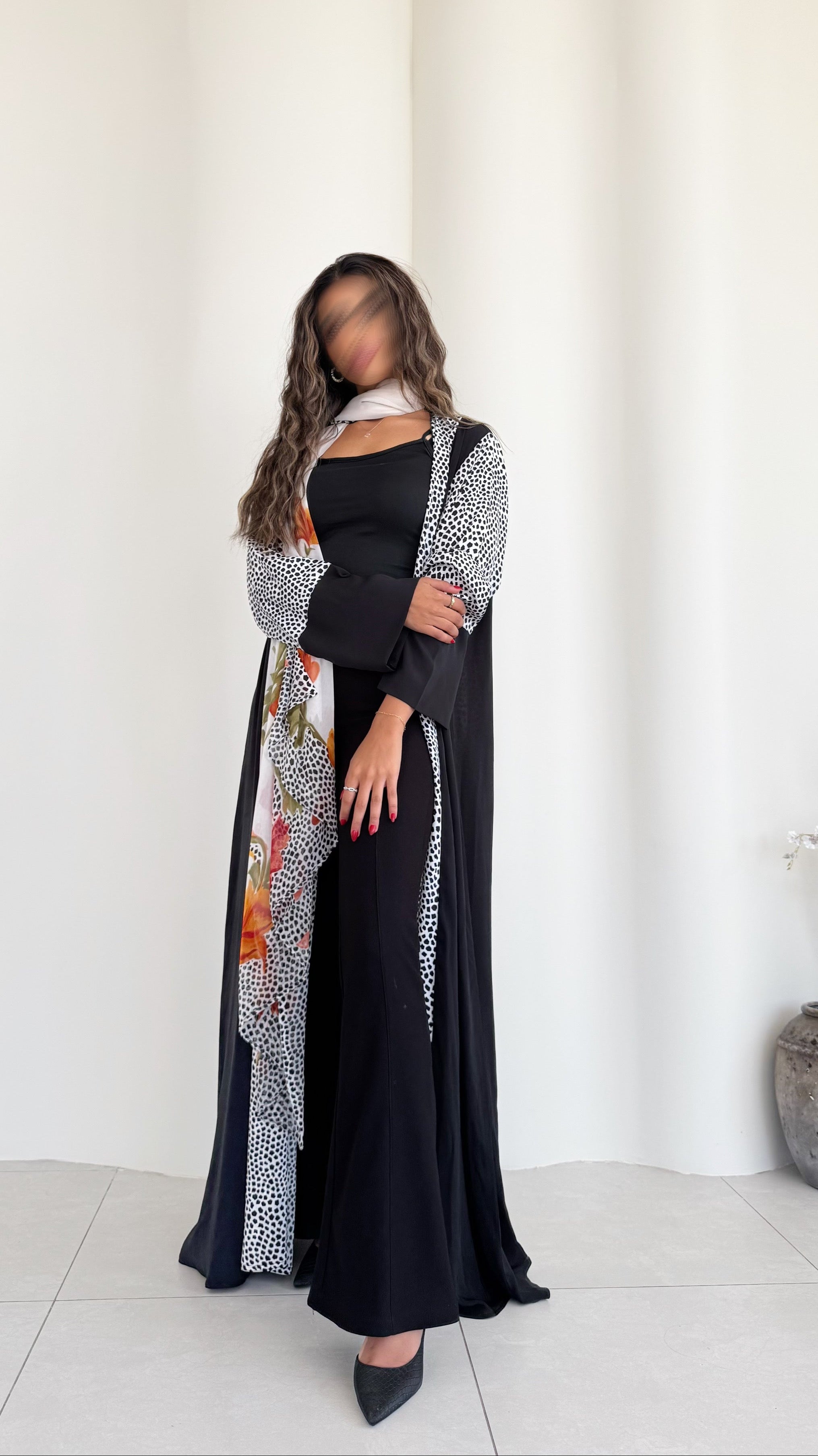 MW645 - Light Crepe Standing with Jacquard Half-Cloche