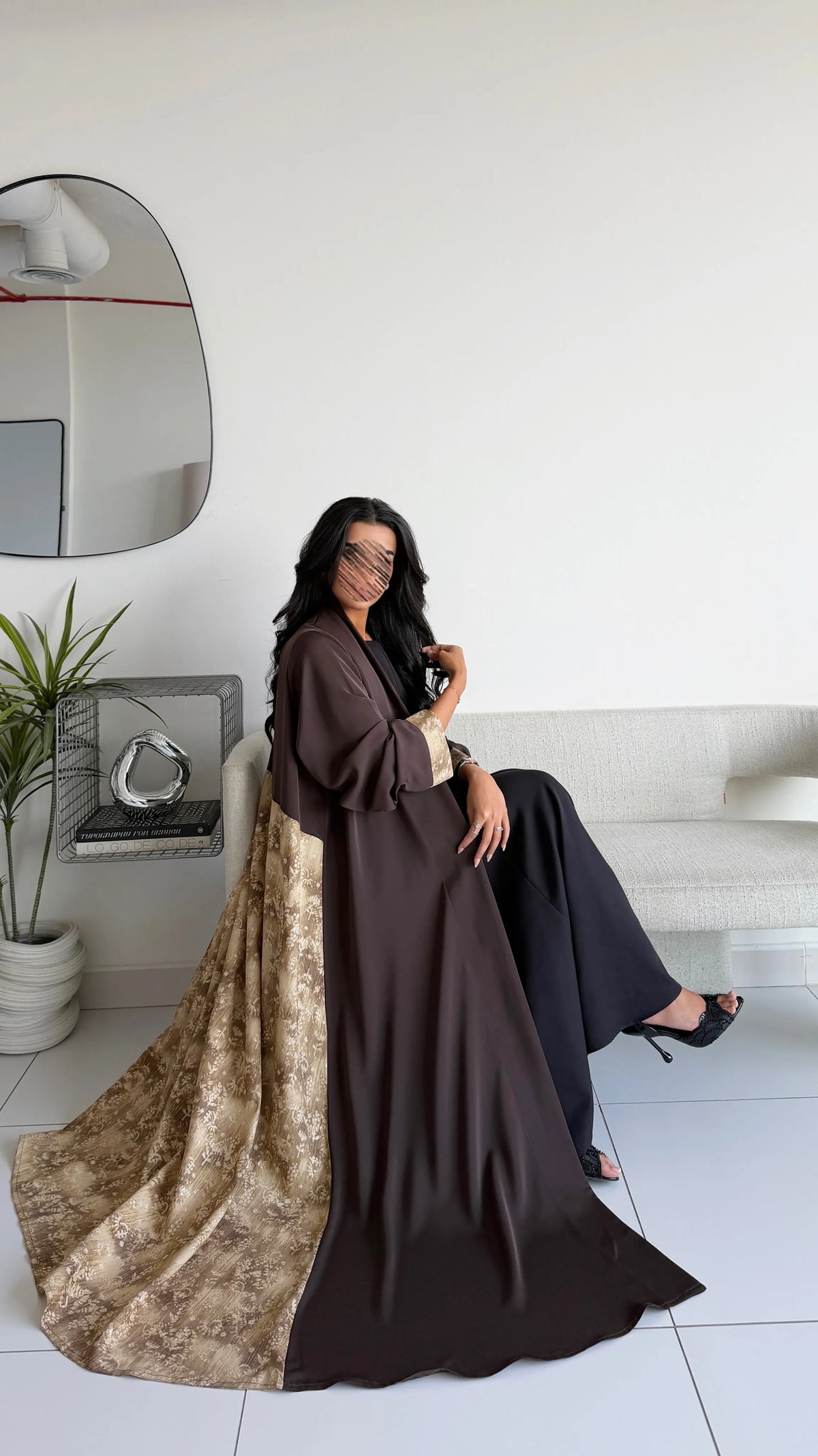 MWT1285 - عباية كريب بني بتدخيلة لنن طباعة - Aya