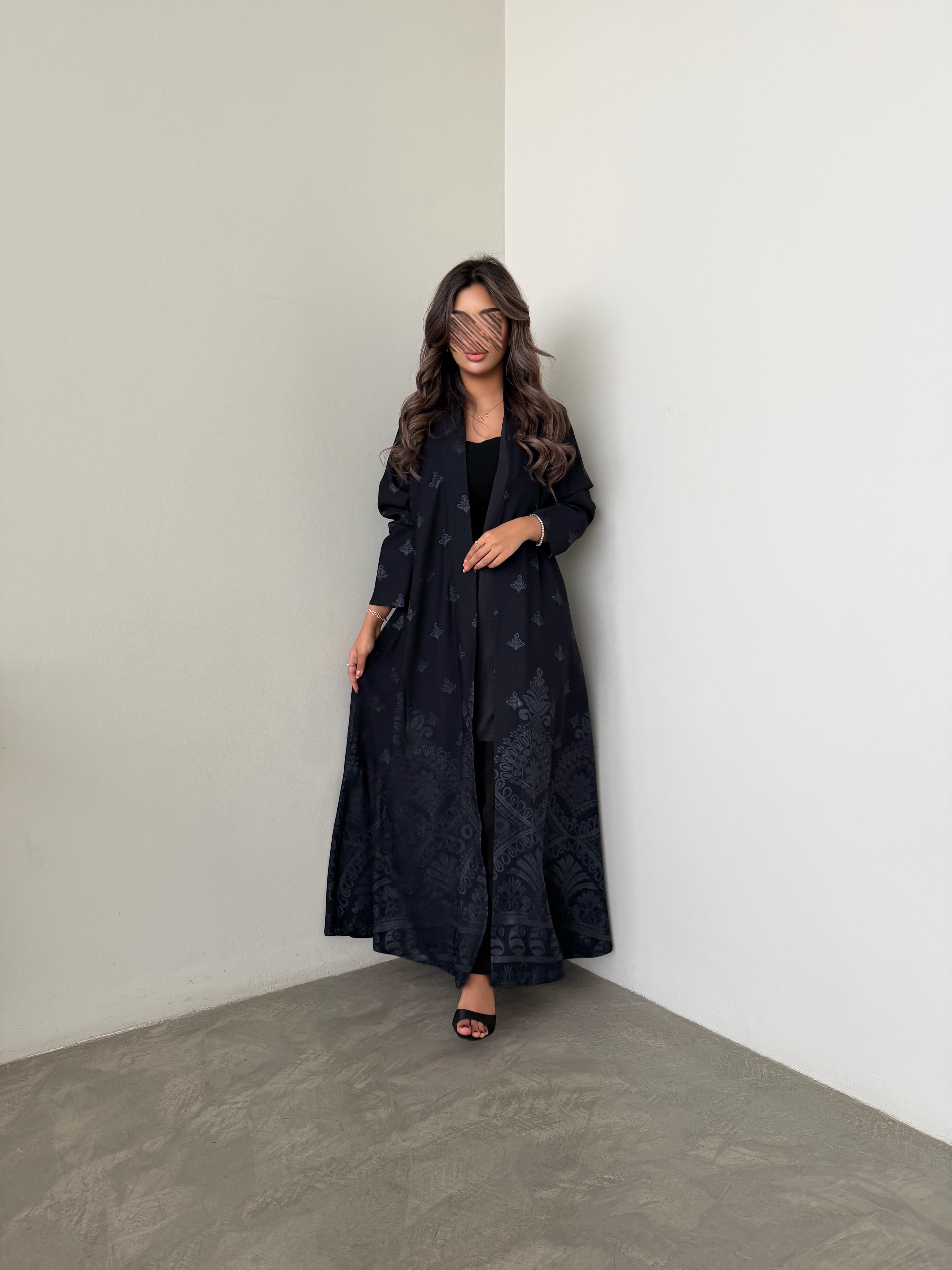 MWT5009 - عبايه كحلي طباعة كريب قصة نص كلوش - Aya