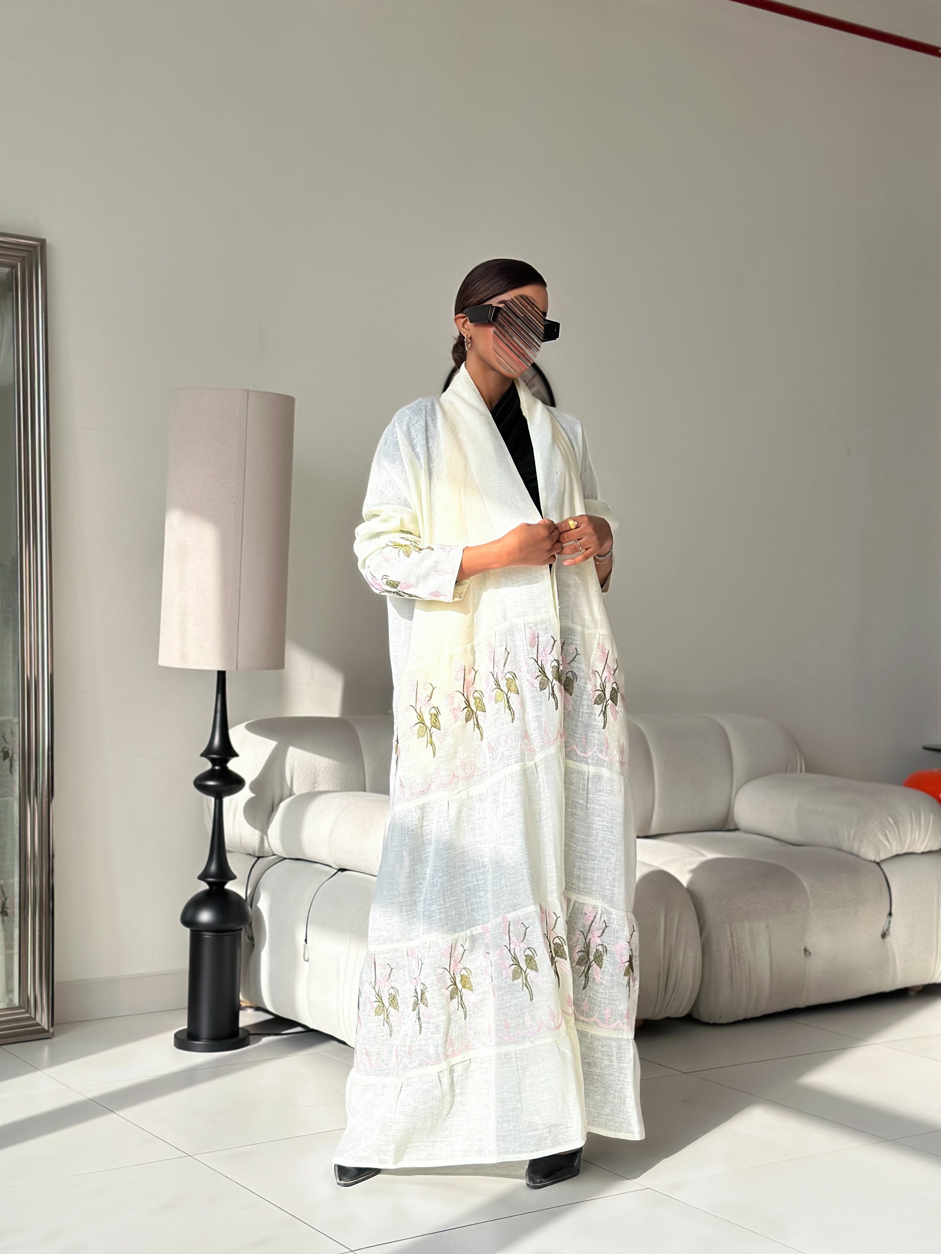 MW1499 - عباية دبل كلوش لنن اصفر