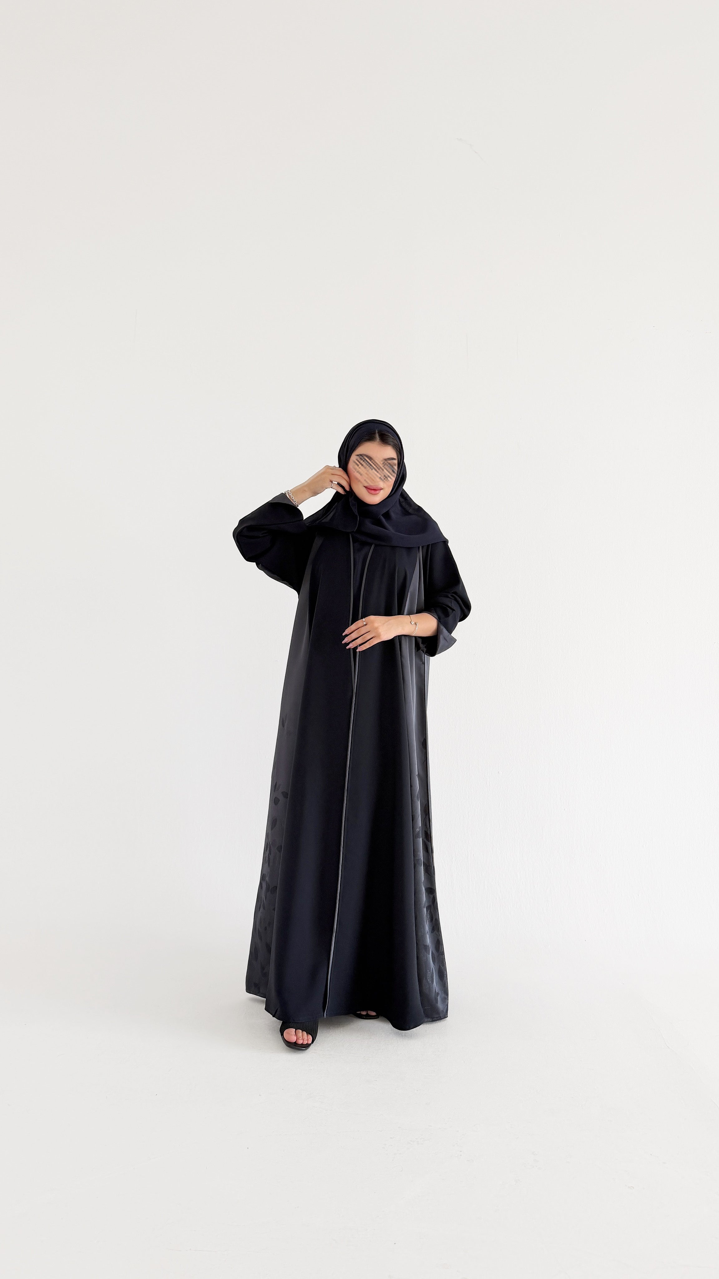 MW2113 - عباية كريب بقصة نص كلوش عصرية - Aya