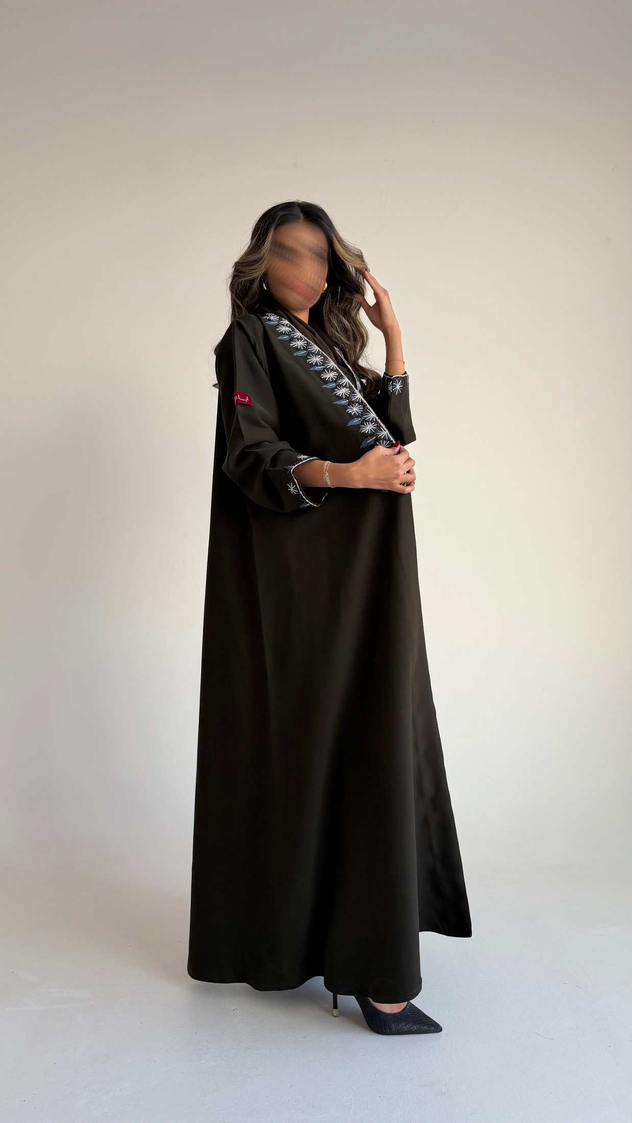 MWT677 - عباية زيتي تطريز - Aya