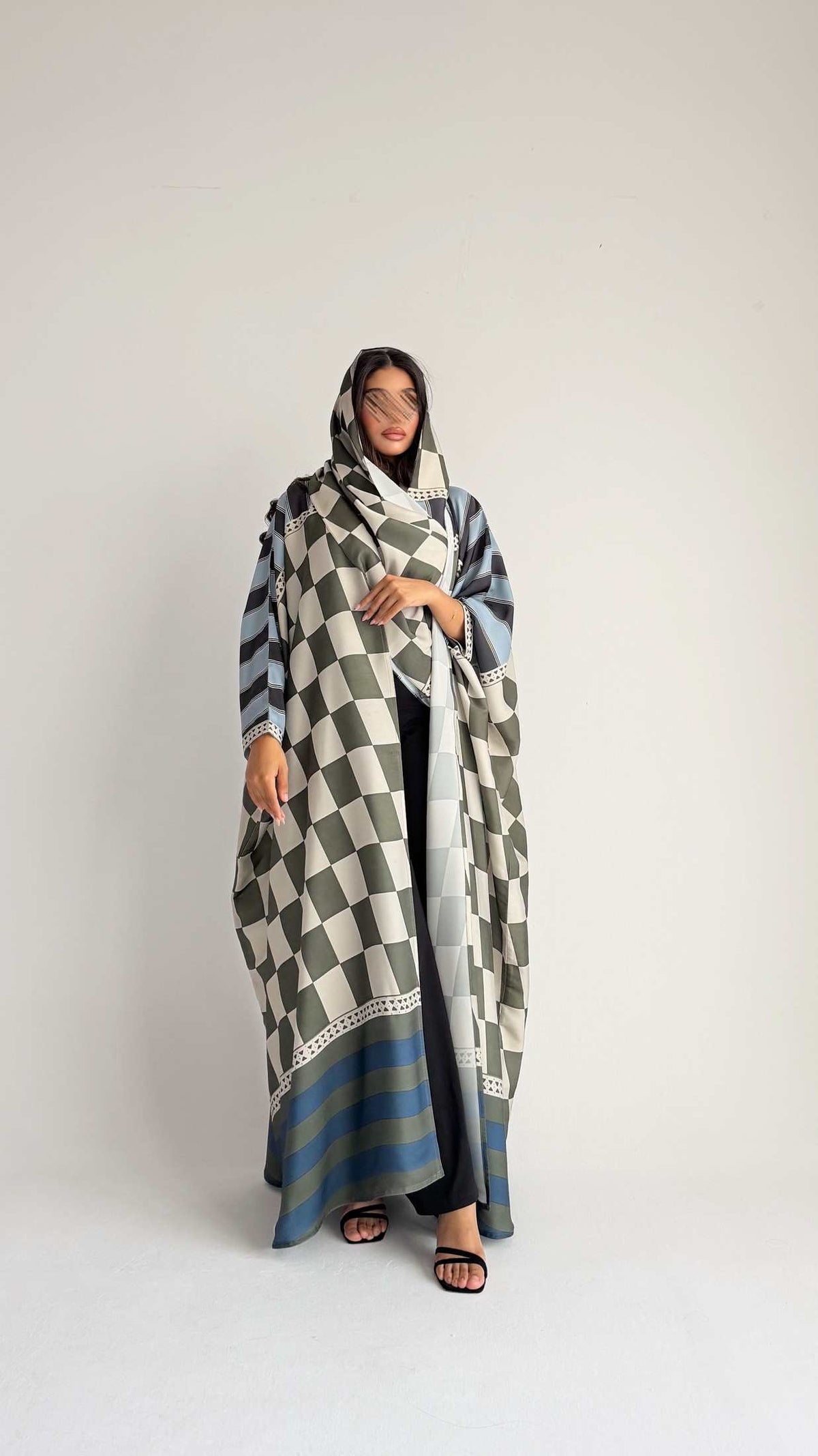 MWT4367 - عباية حرير فراشة بنقشة هندسية - Aya