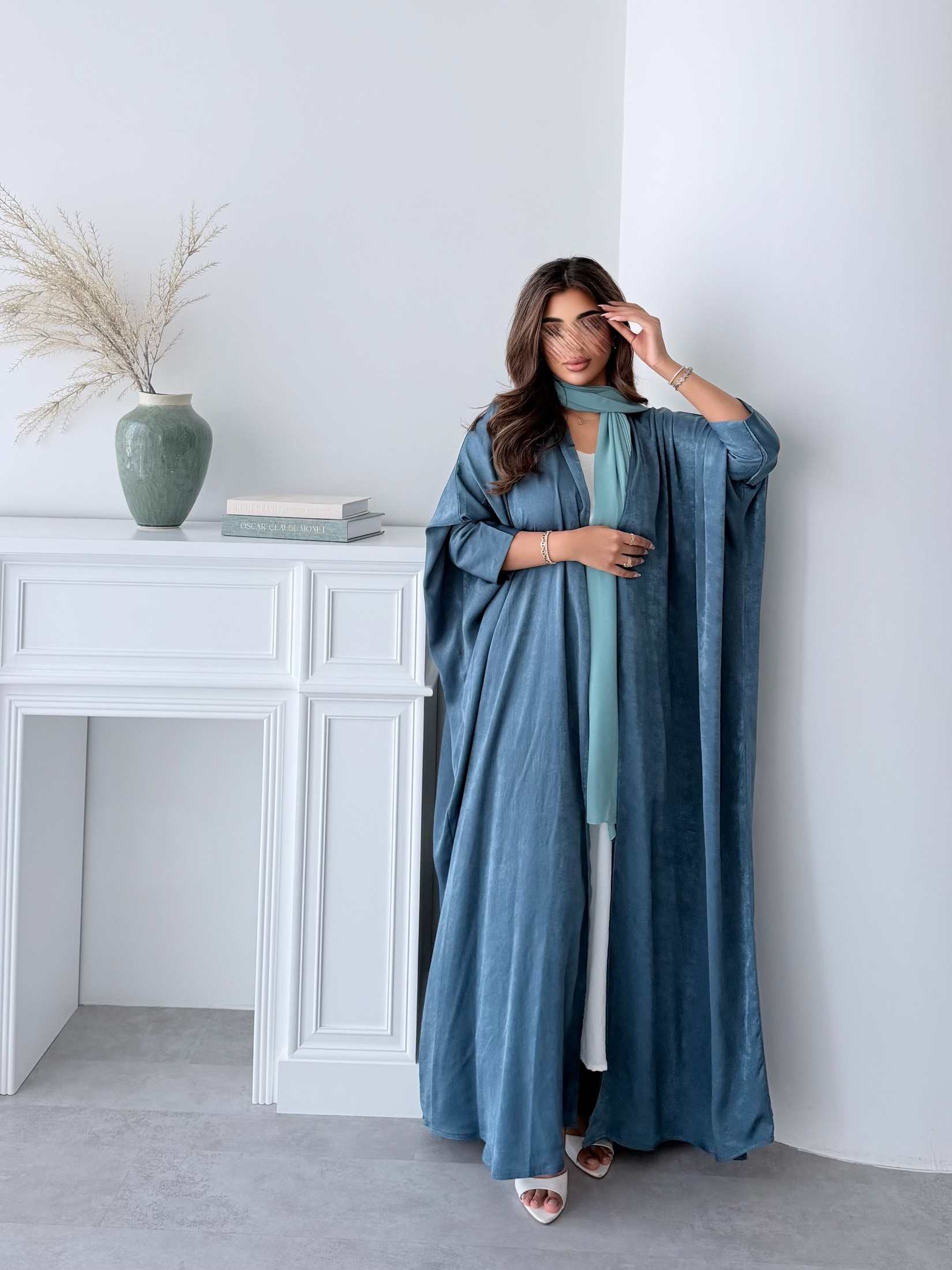 MWT2130 - عباية سماوية باردة - Aya