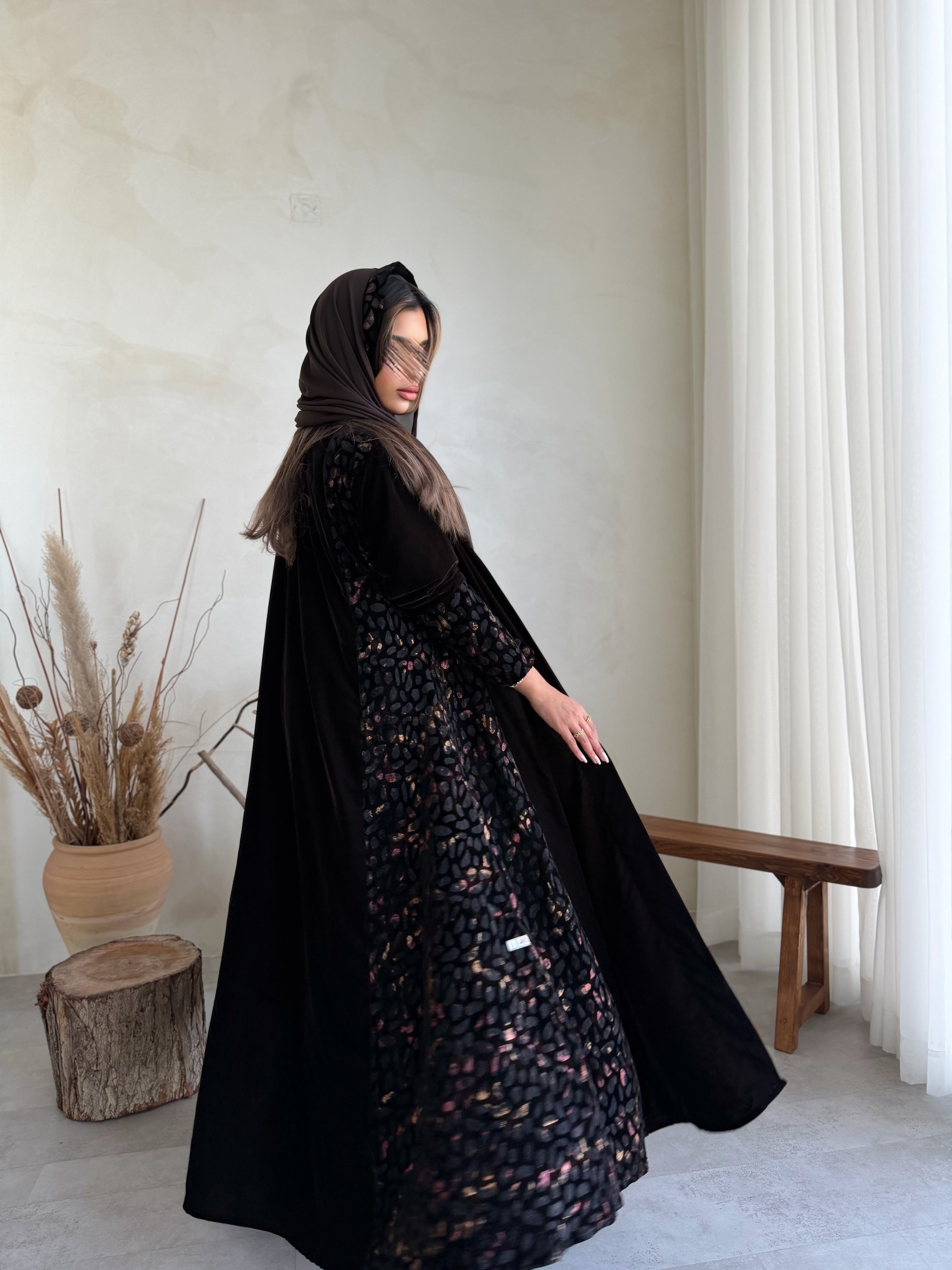 MWT5001 - عباية بني سادة مع مخمل زيتي طباعة - Aya