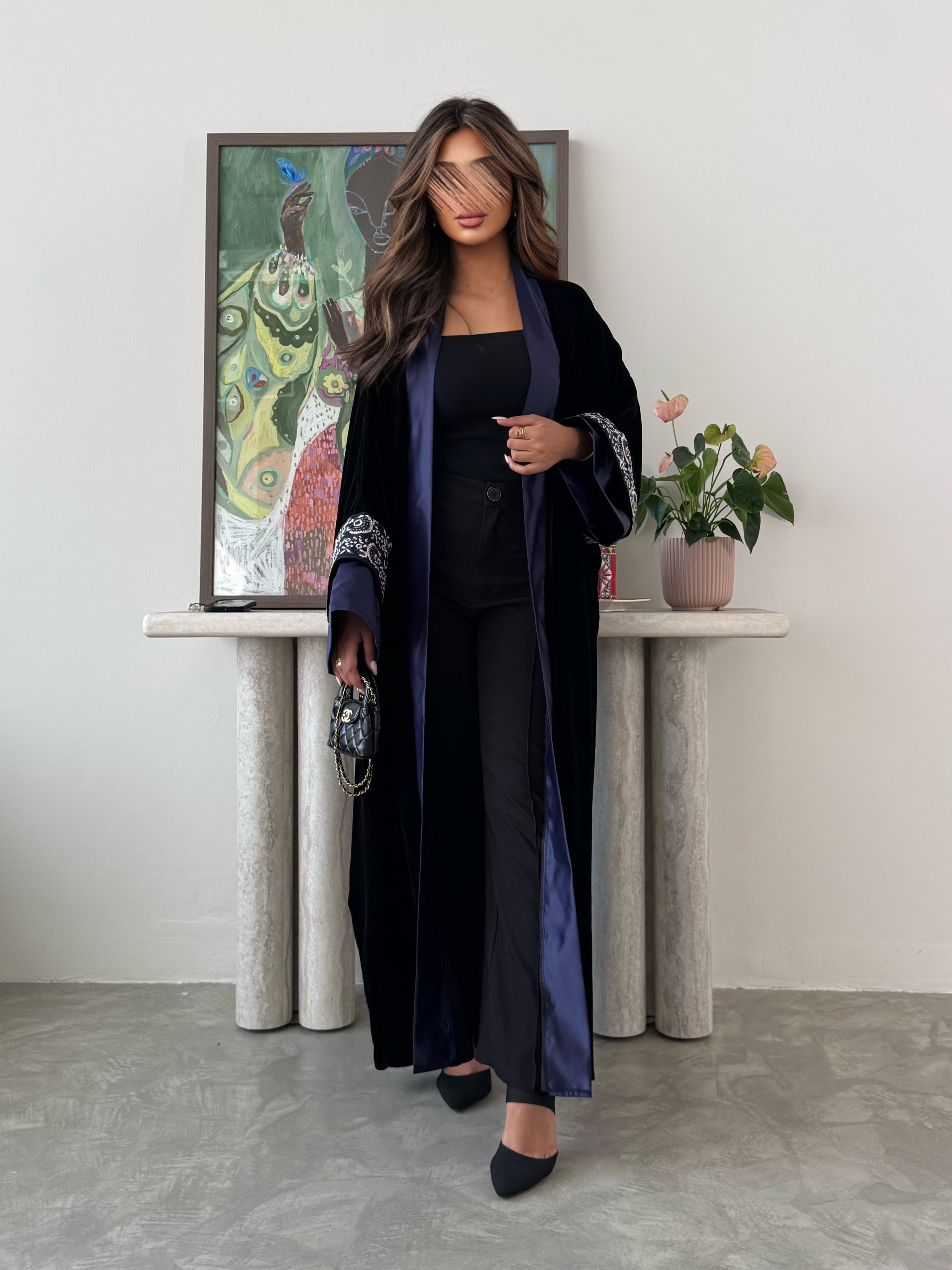 MWT671 - عباية كحلي مع تدخيلة ساتان - Aya