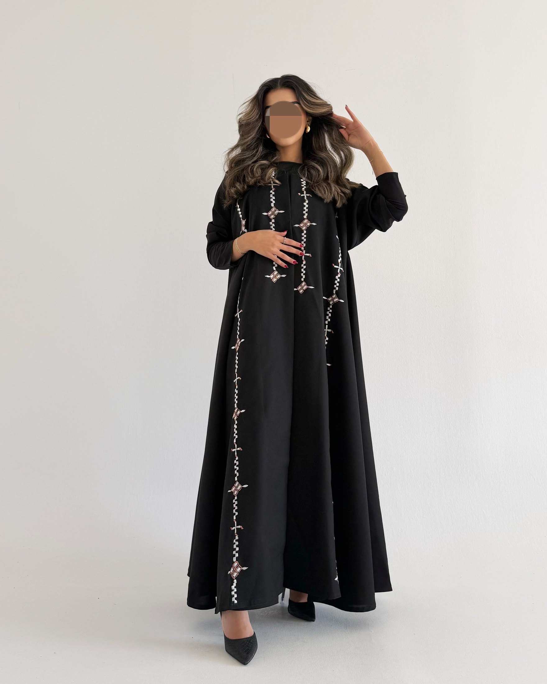 MWT640 - عباية اسود تطريز - Aya