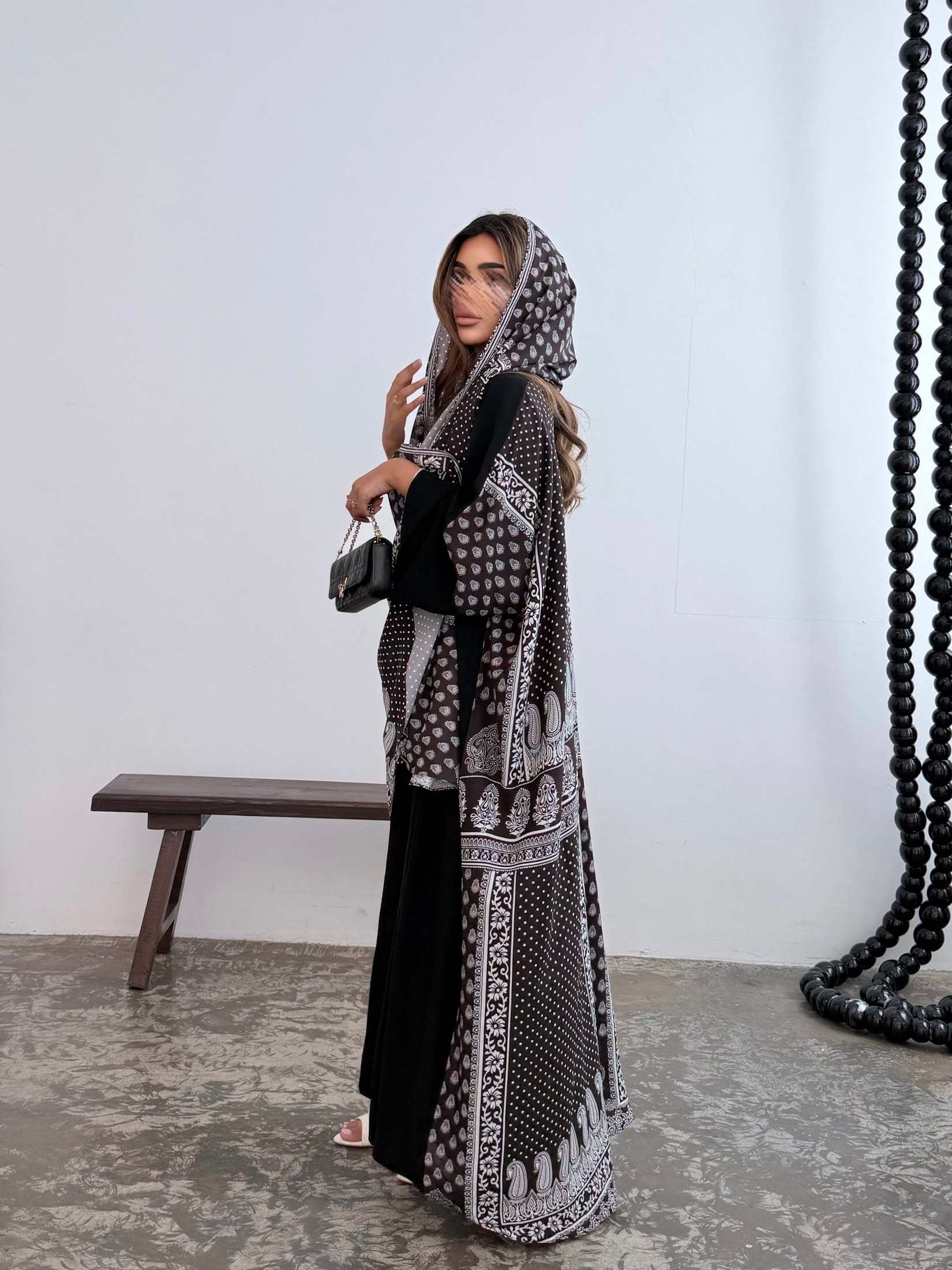 MWT5147 - عبايه كريب اسود مع شيفون مبطن - Aya