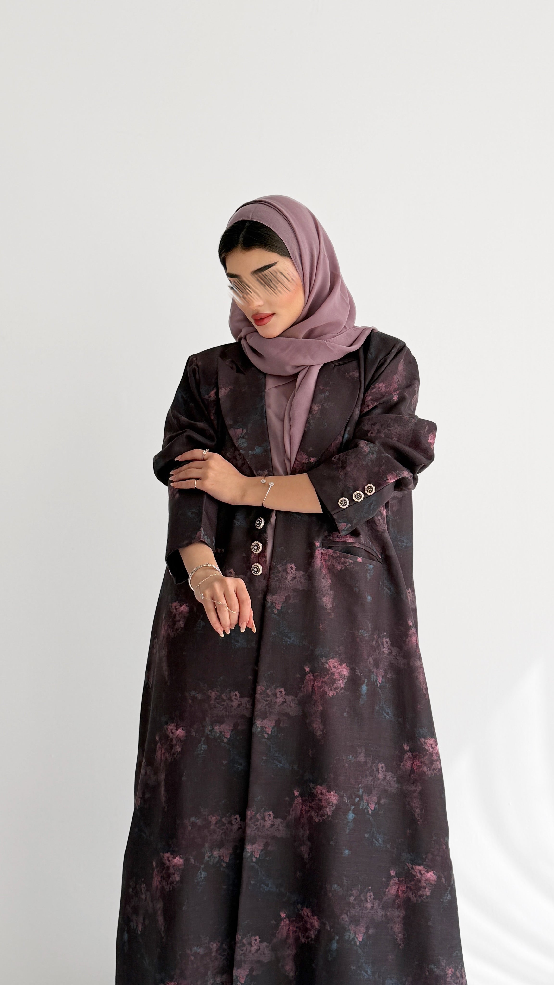 MWT1037 -  عباية بليزر طباعة | Printed Blazer Abaya - Aya