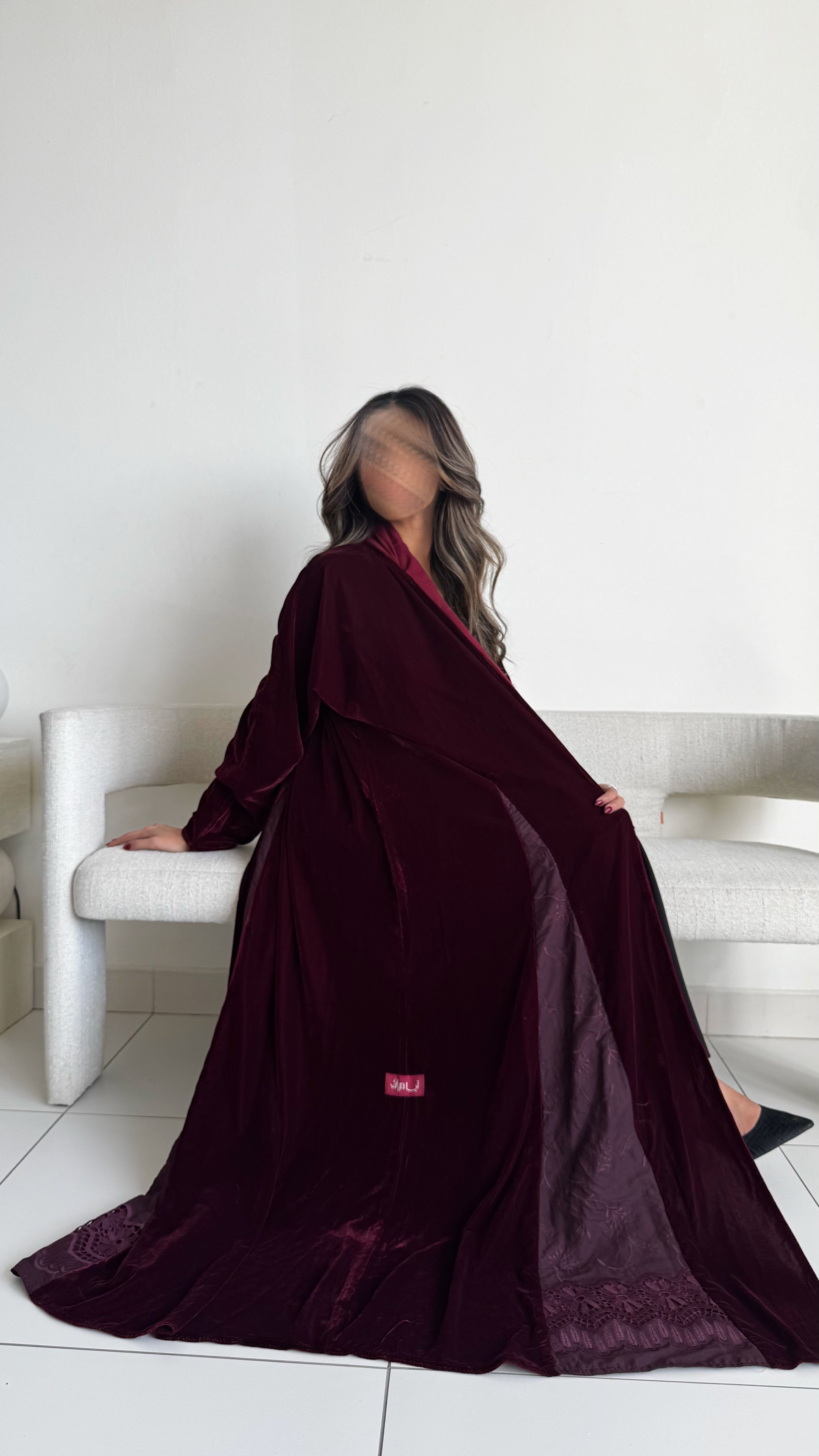 MWT532 - عباية عنابي مع تدخيلة دانتيل - Aya