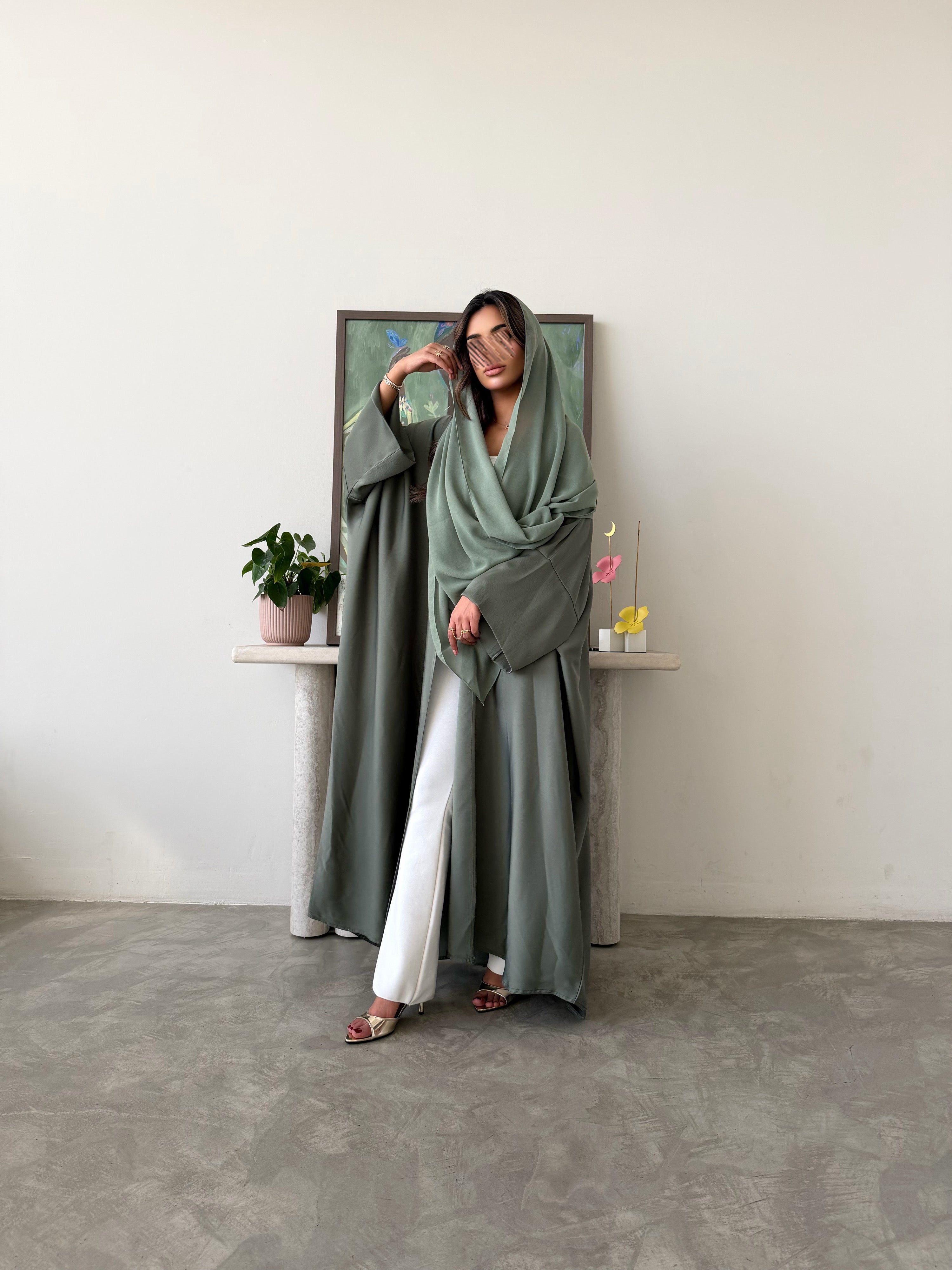 MWT5012 - قماش حرير اخضر نص كلوش - Aya