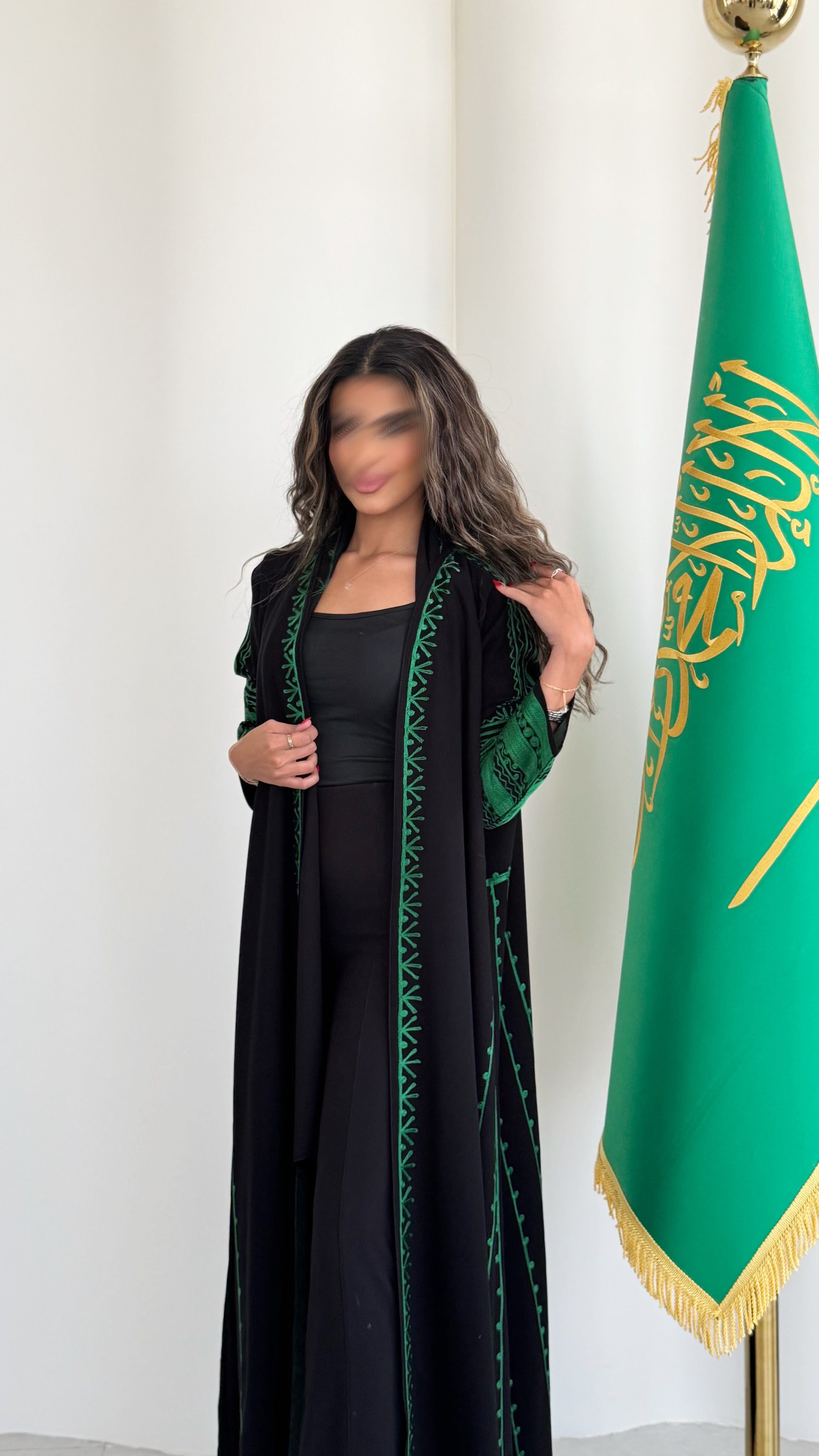 MW645 - Light Crepe Standing with Jacquard Half-Cloche
