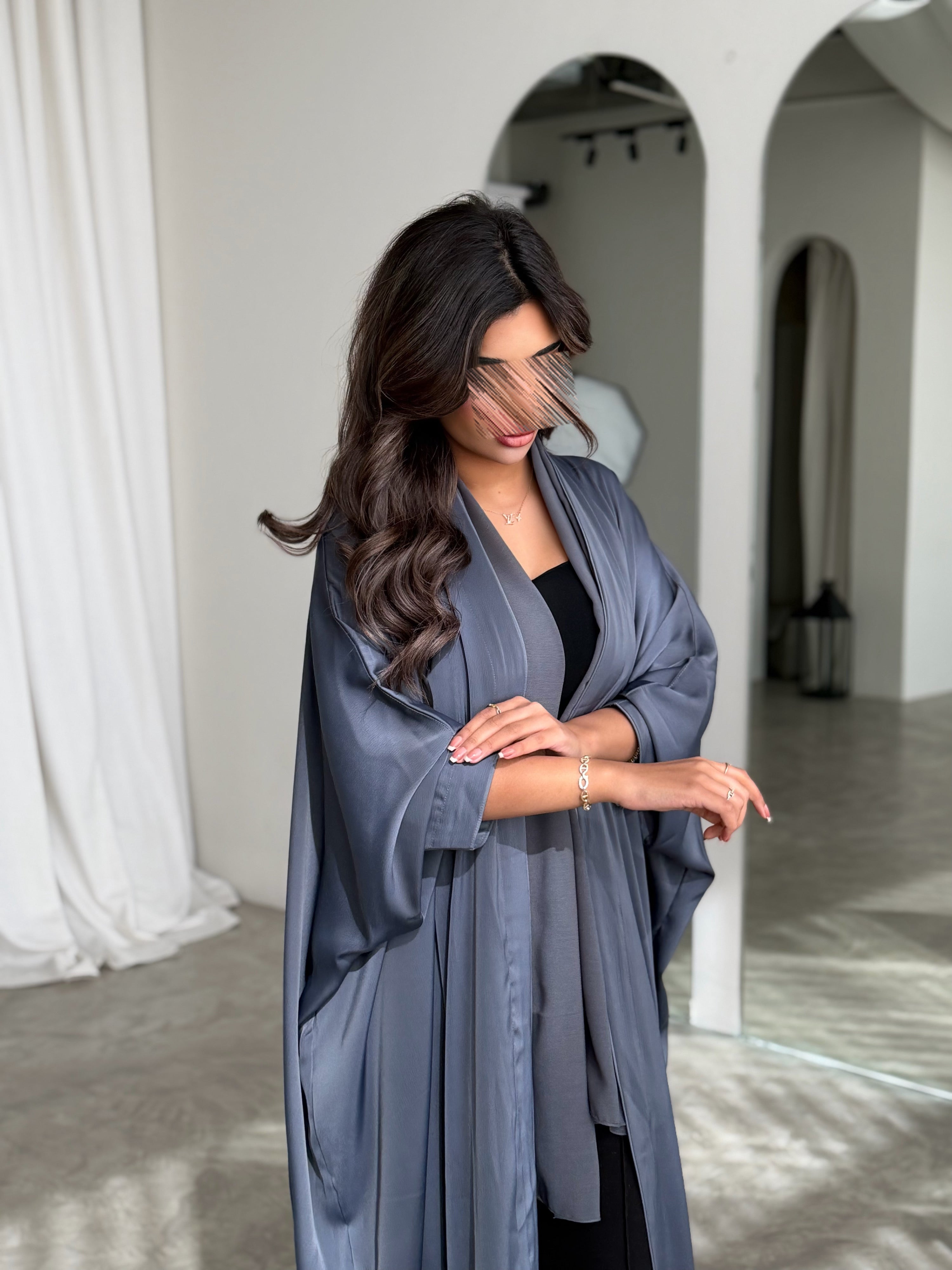 MWT776 - عباية كريب رمادي - Aya