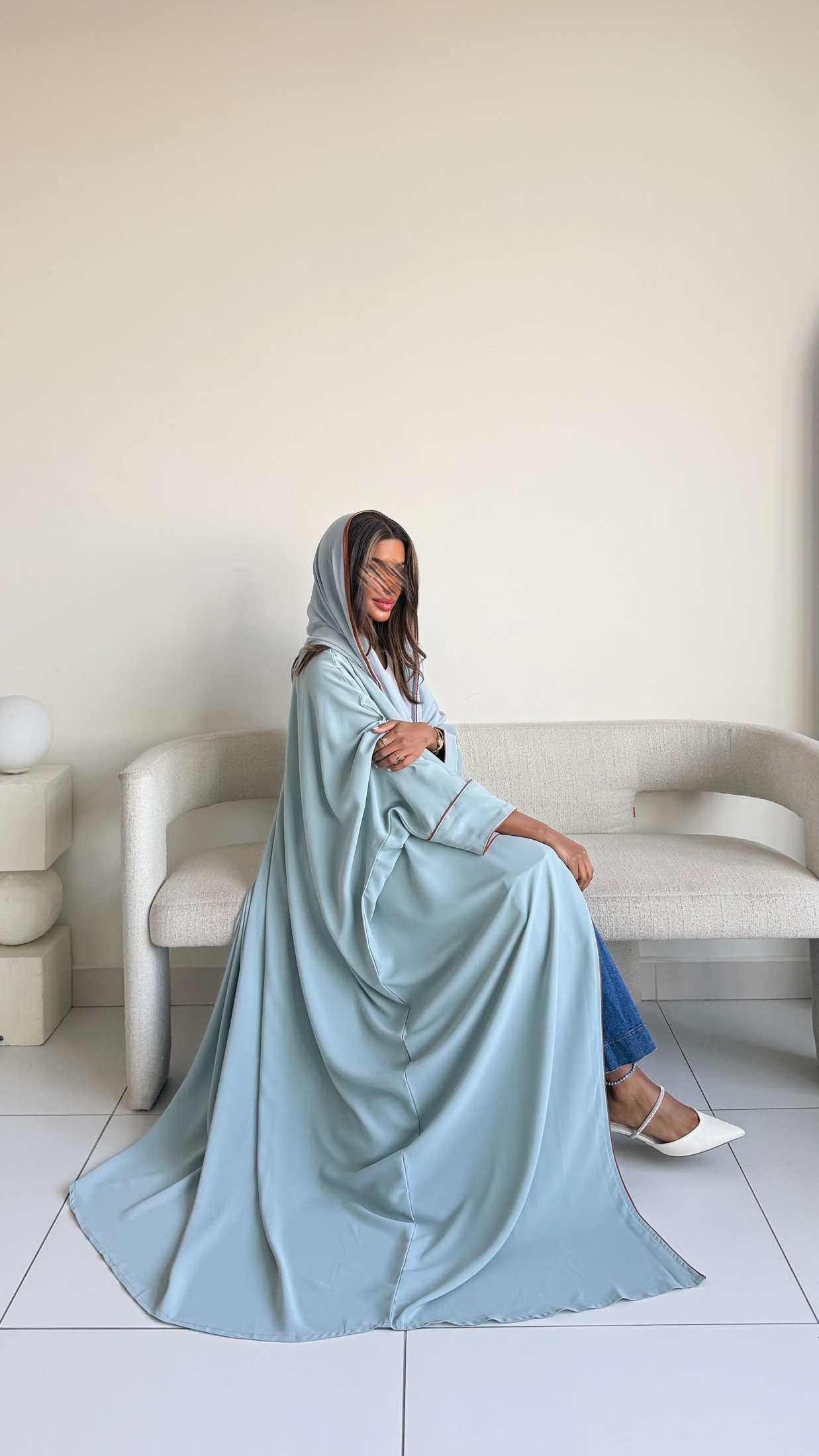 MWT1538 عباية كريب سادة بتدخيلة قيطان
