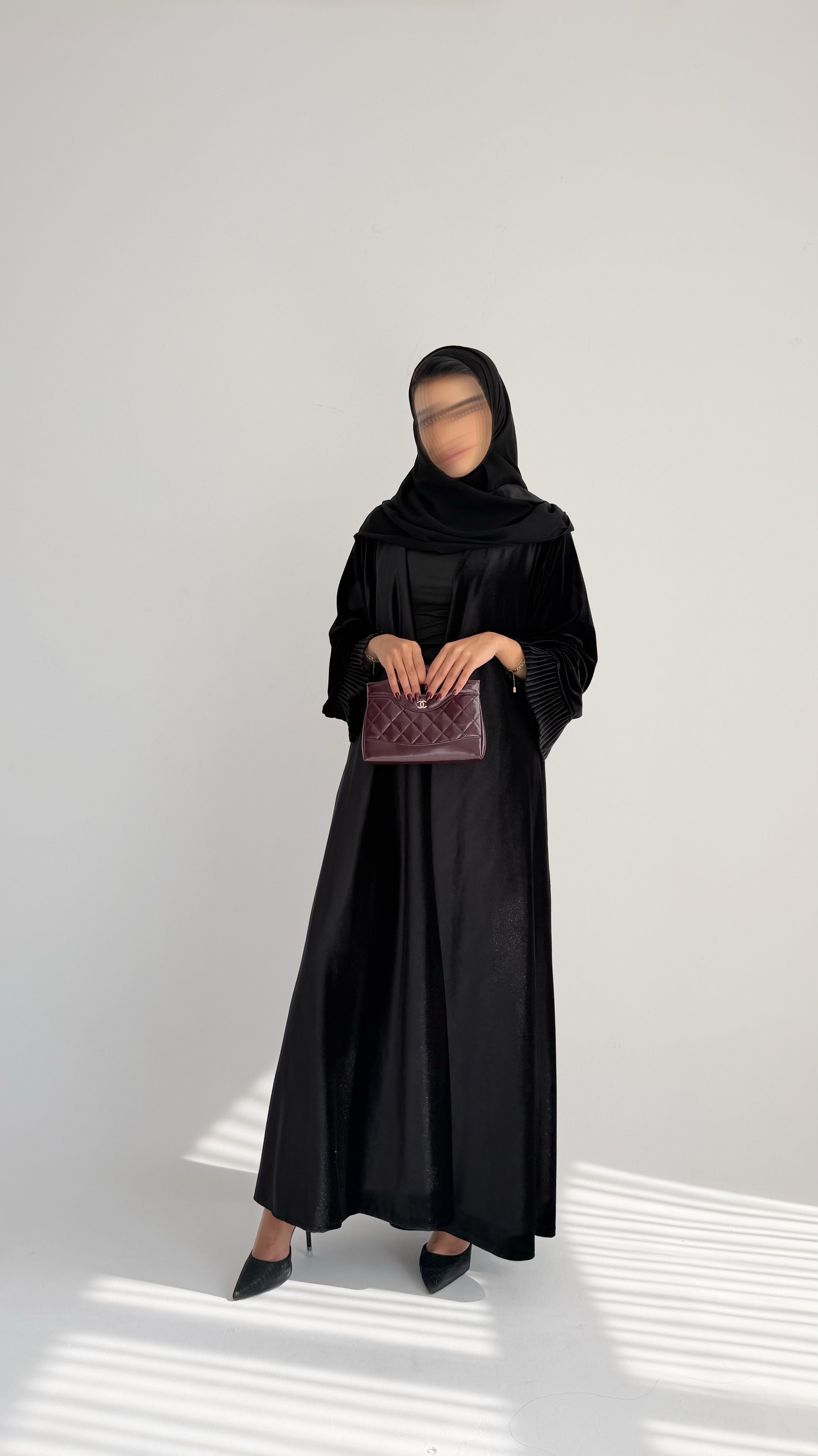 MWT878 - عباية مخمل بيليسية