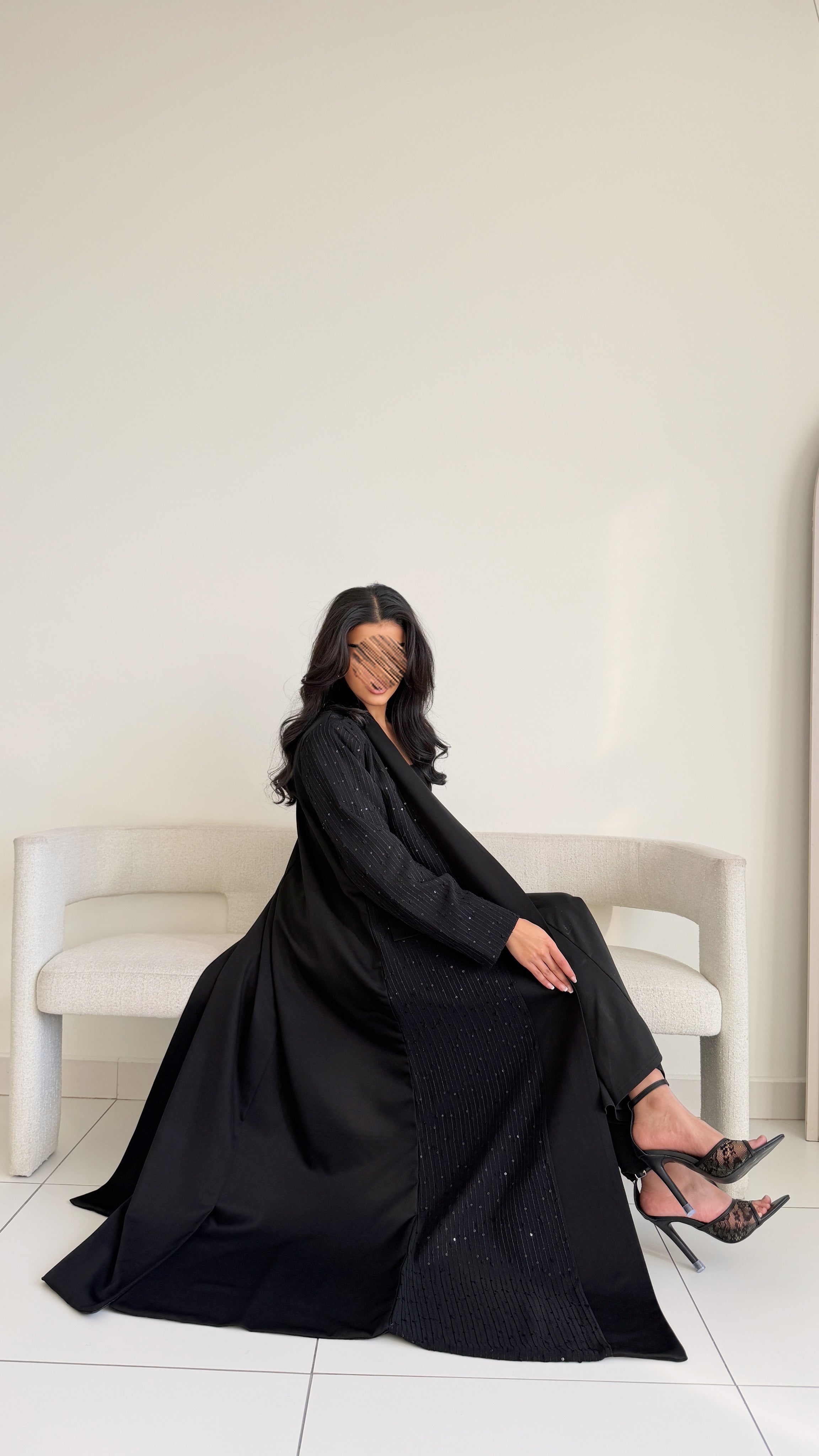 MW2132 - عباية شيفون انيقة بقصة بليزر عصرية - Aya