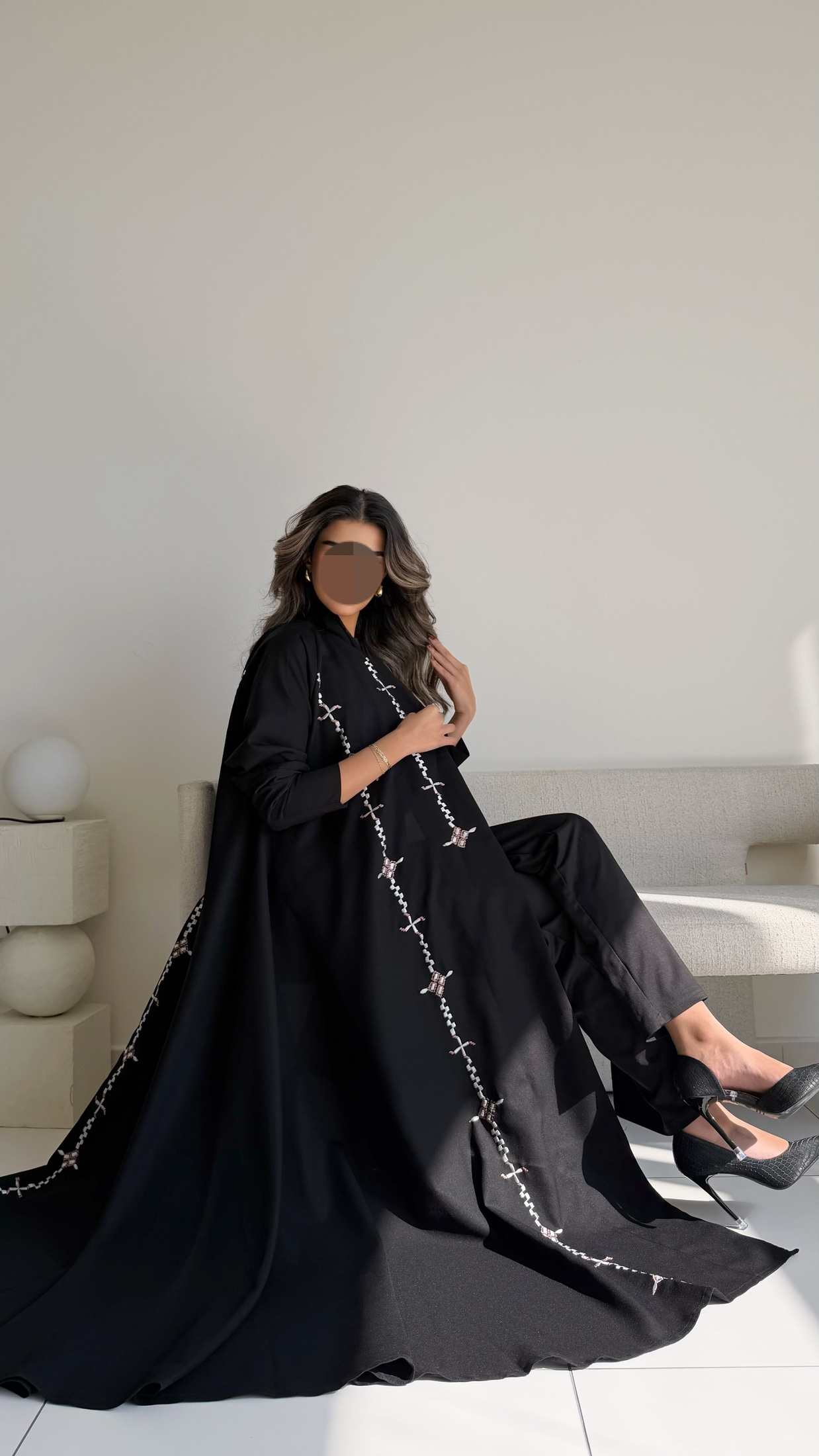 MWT640 - عباية اسود تطريز - Aya