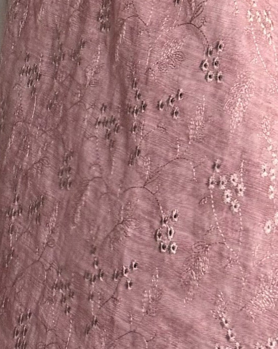 MWT779 - عباية كريب مموجه بتطريز ورد - Aya