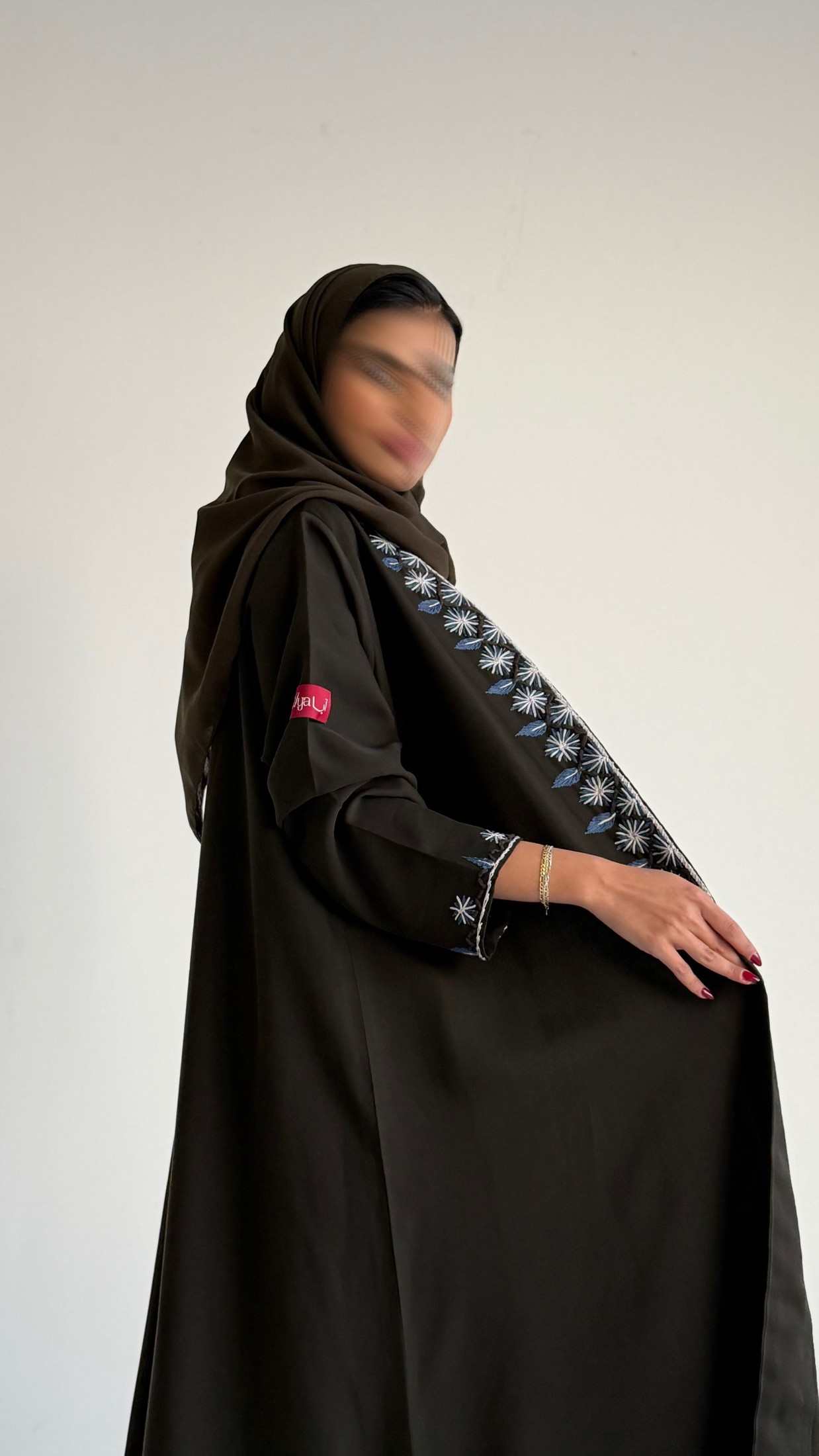 MWT677 - عباية زيتي تطريز - Aya