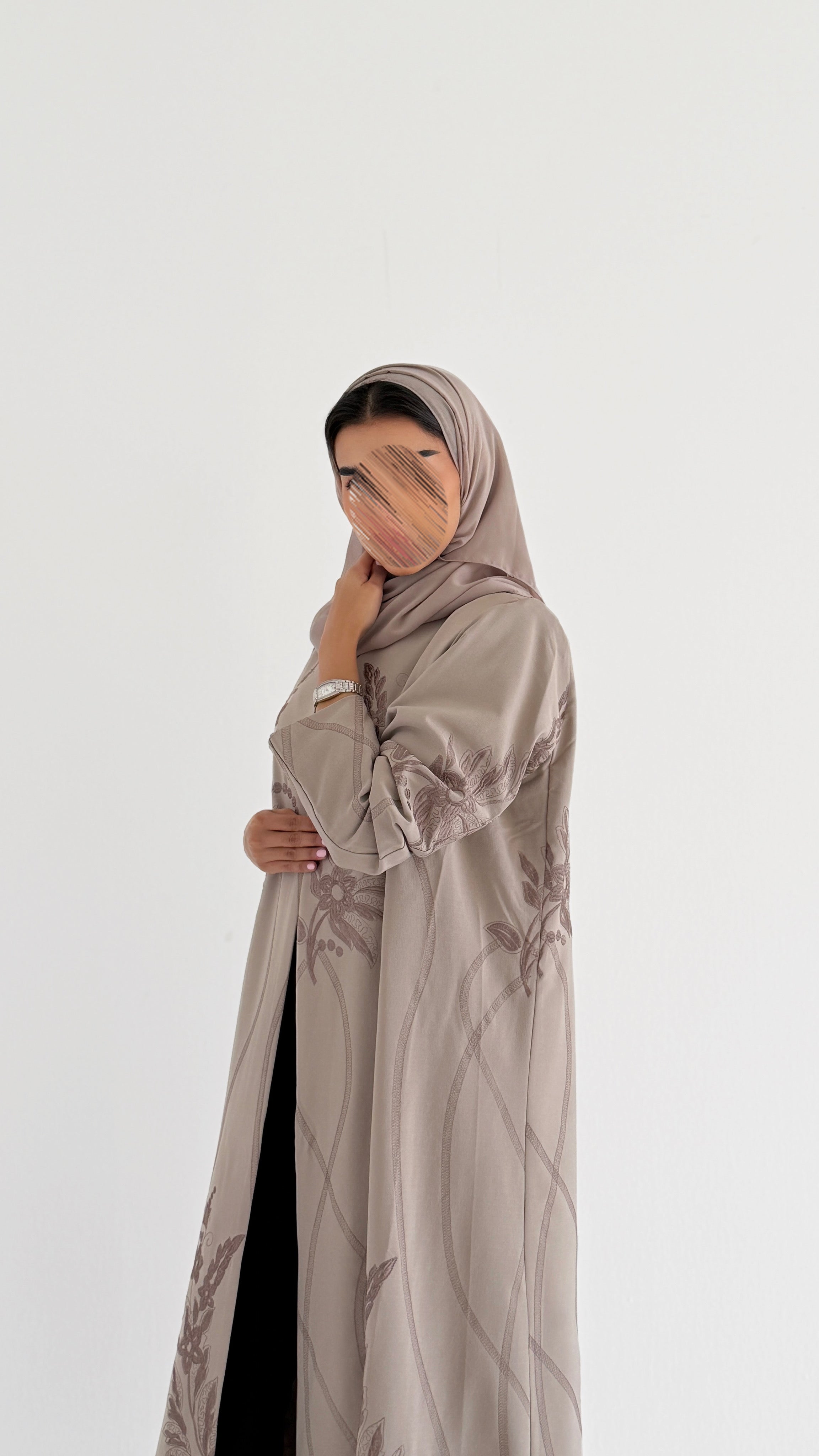 MW2030 - عبايه كريب تطريز كامبيوتر كامل - Aya