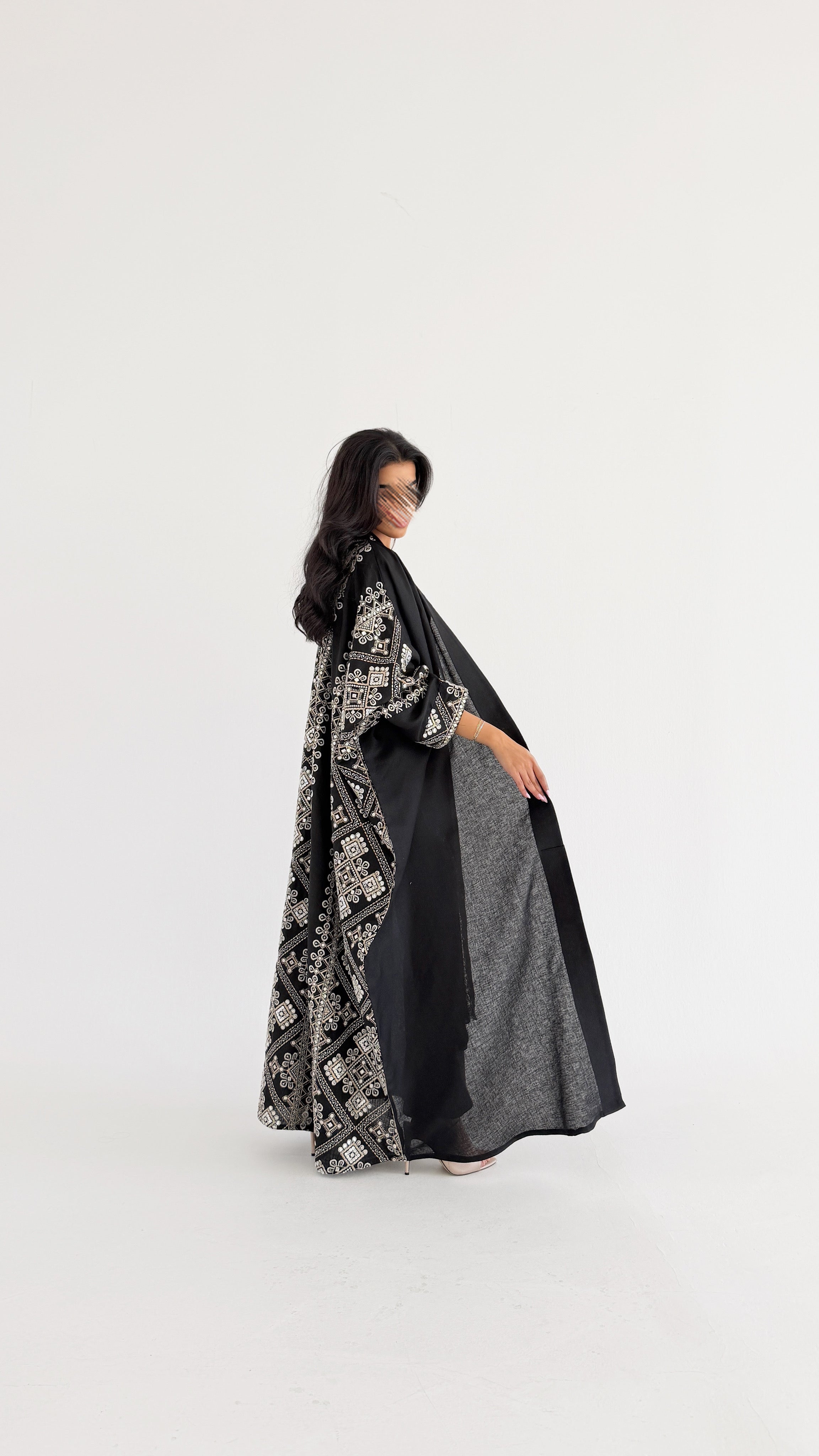 MWT799 - عبايه لنن بتطريز رمضاني - Aya