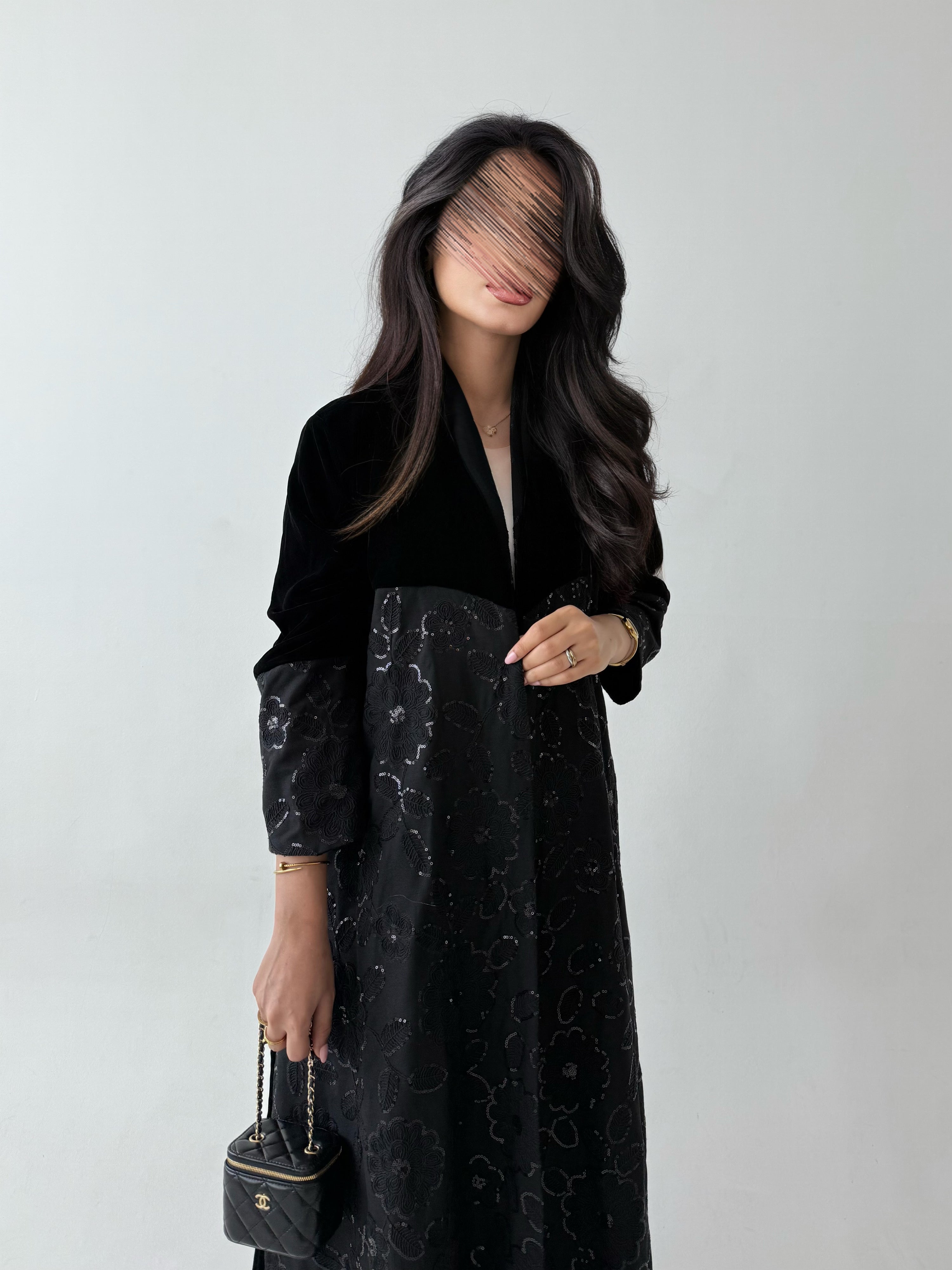 MW645 - Light Crepe Standing with Jacquard Half-Cloche