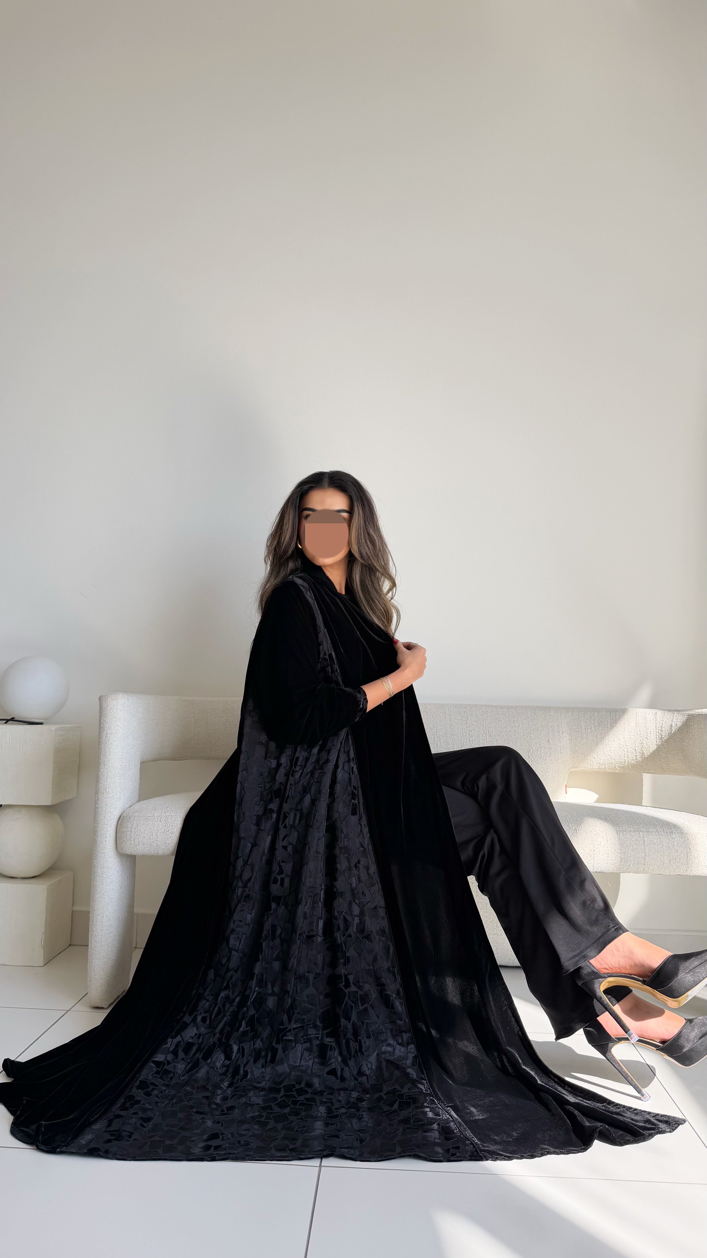 MW645 - Light Crepe Standing with Jacquard Half-Cloche