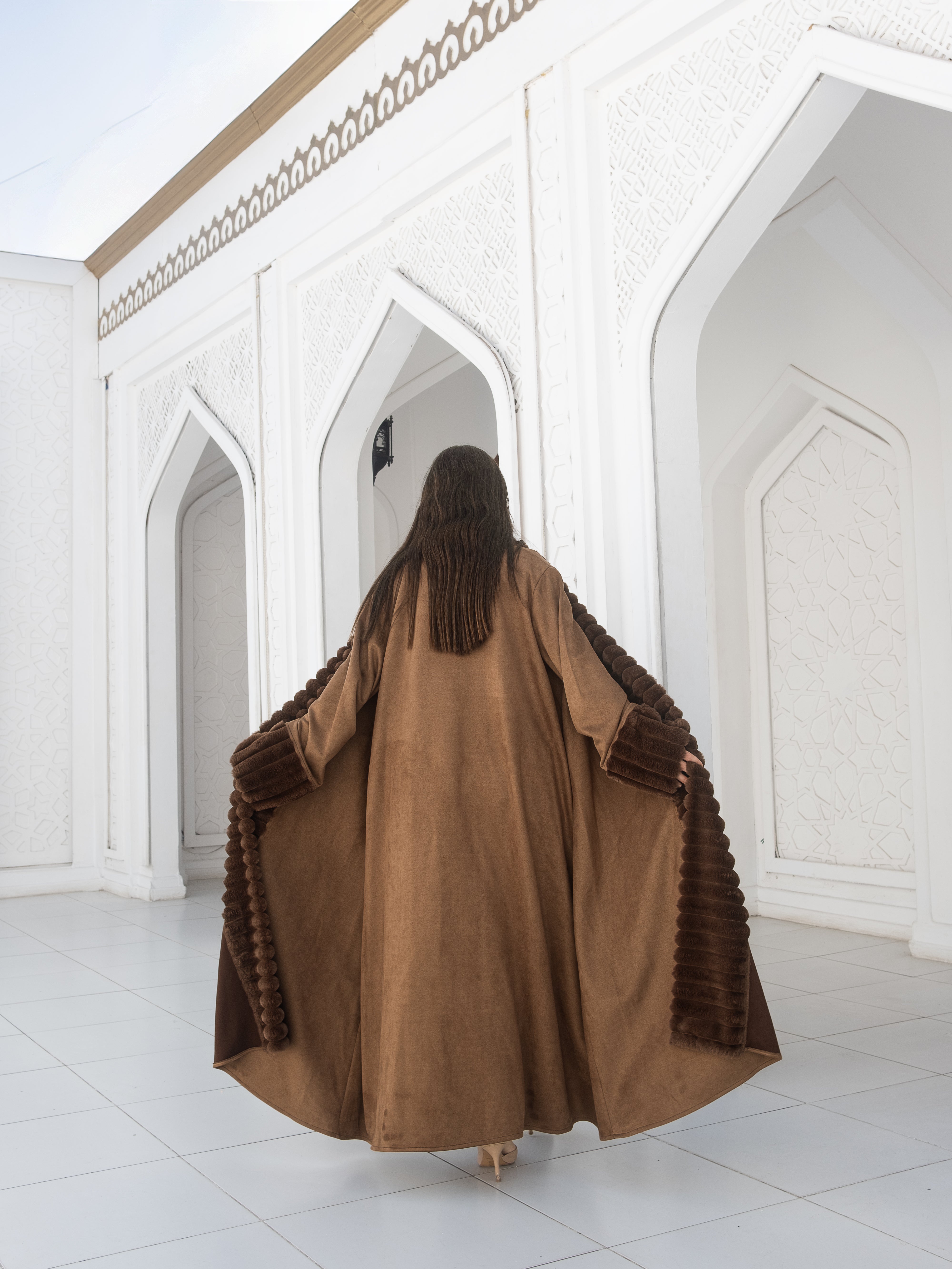 MW645 - Light Crepe Standing with Jacquard Half-Cloche