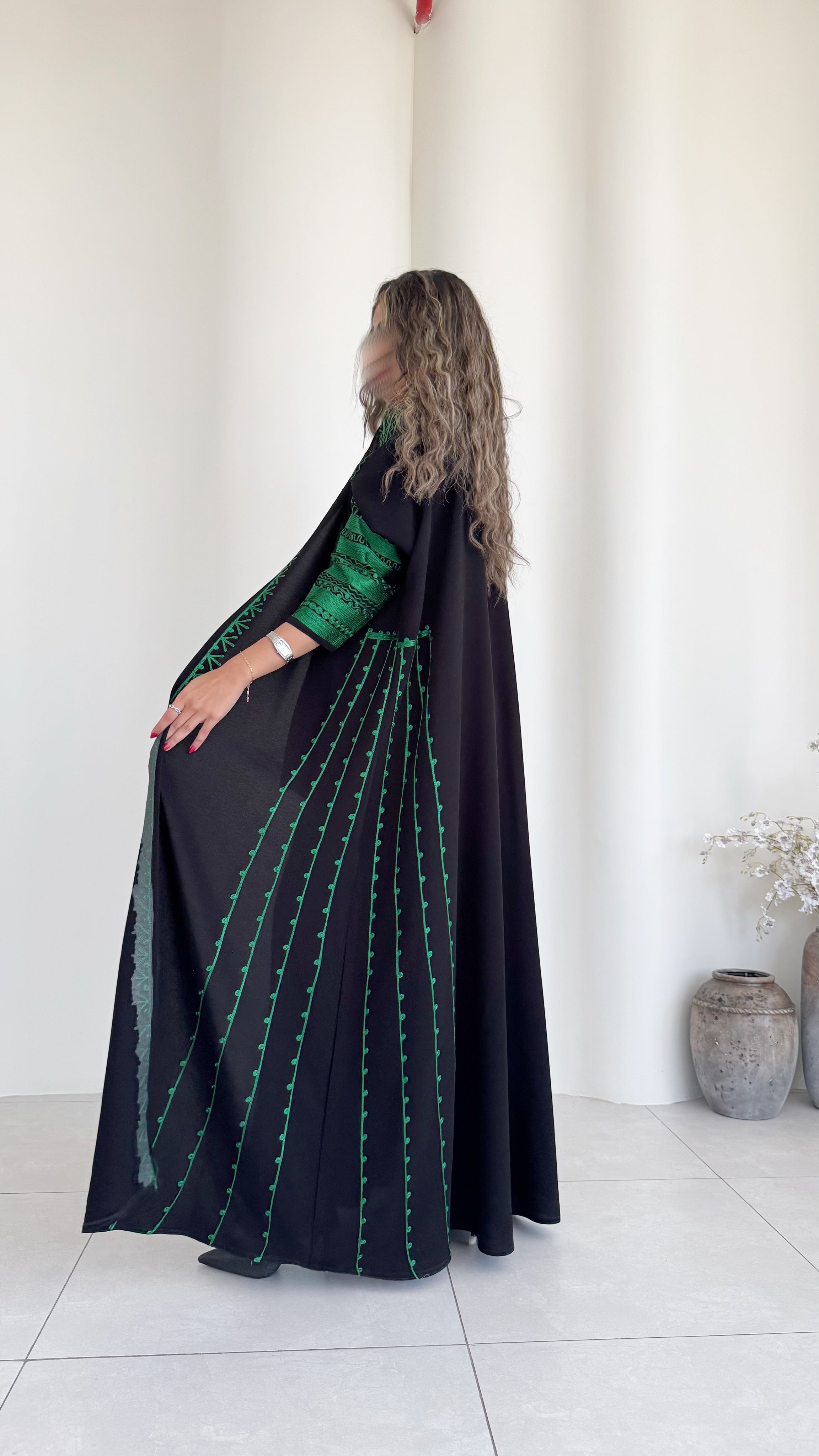 MW645 - Light Crepe Standing with Jacquard Half-Cloche