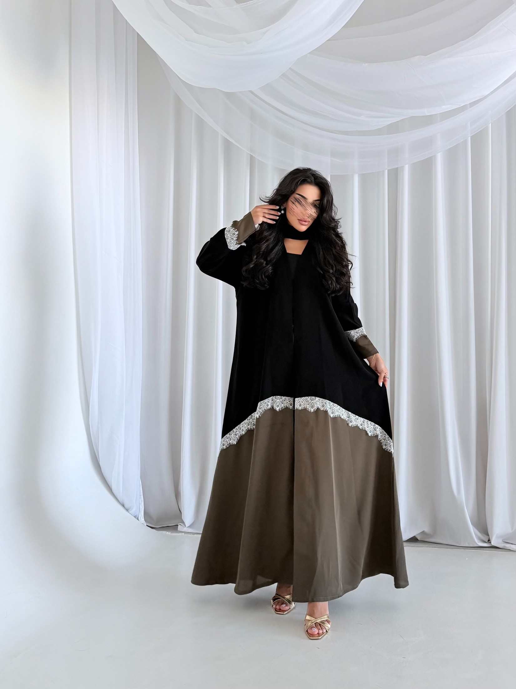 MWT5214 - عبايه كريب اسود مع دانتيل - Aya