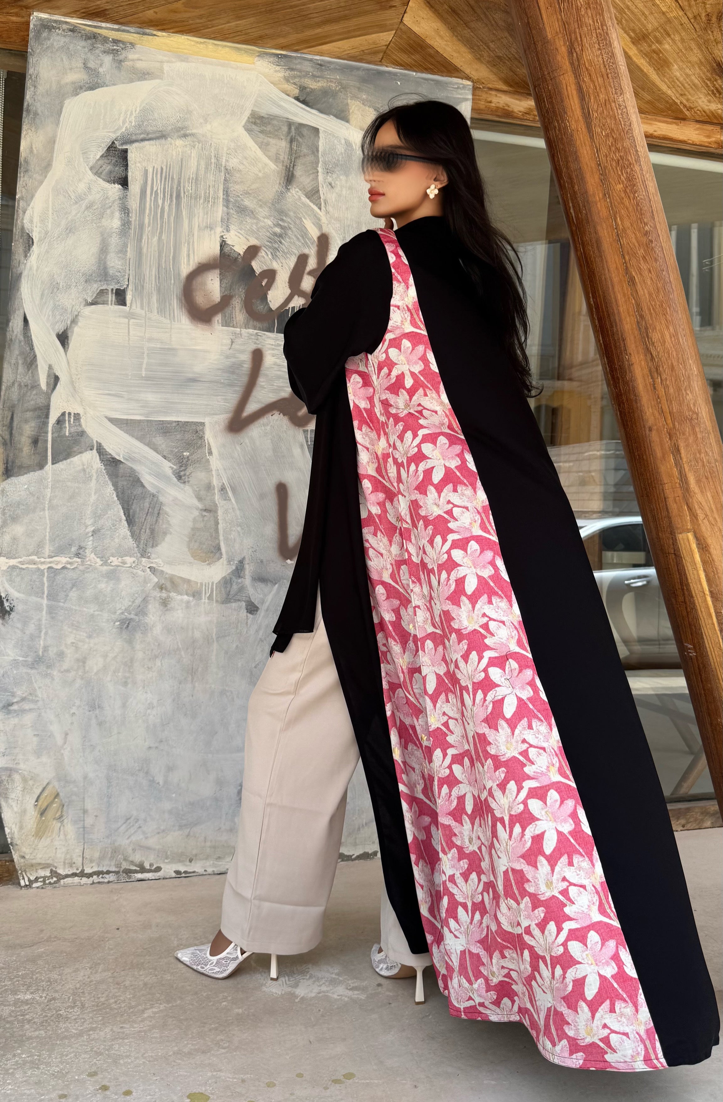 MW645 - Light Crepe Standing with Jacquard Half-Cloche
