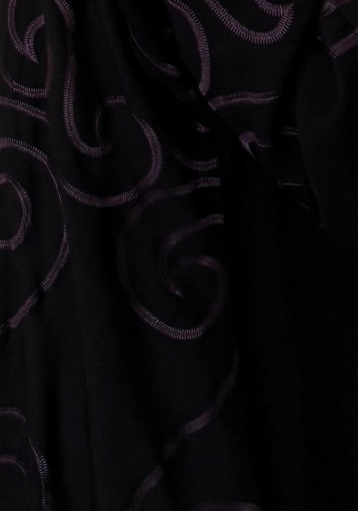 MWT1049 - عباية اسود بتطريز من الخلف - Aya