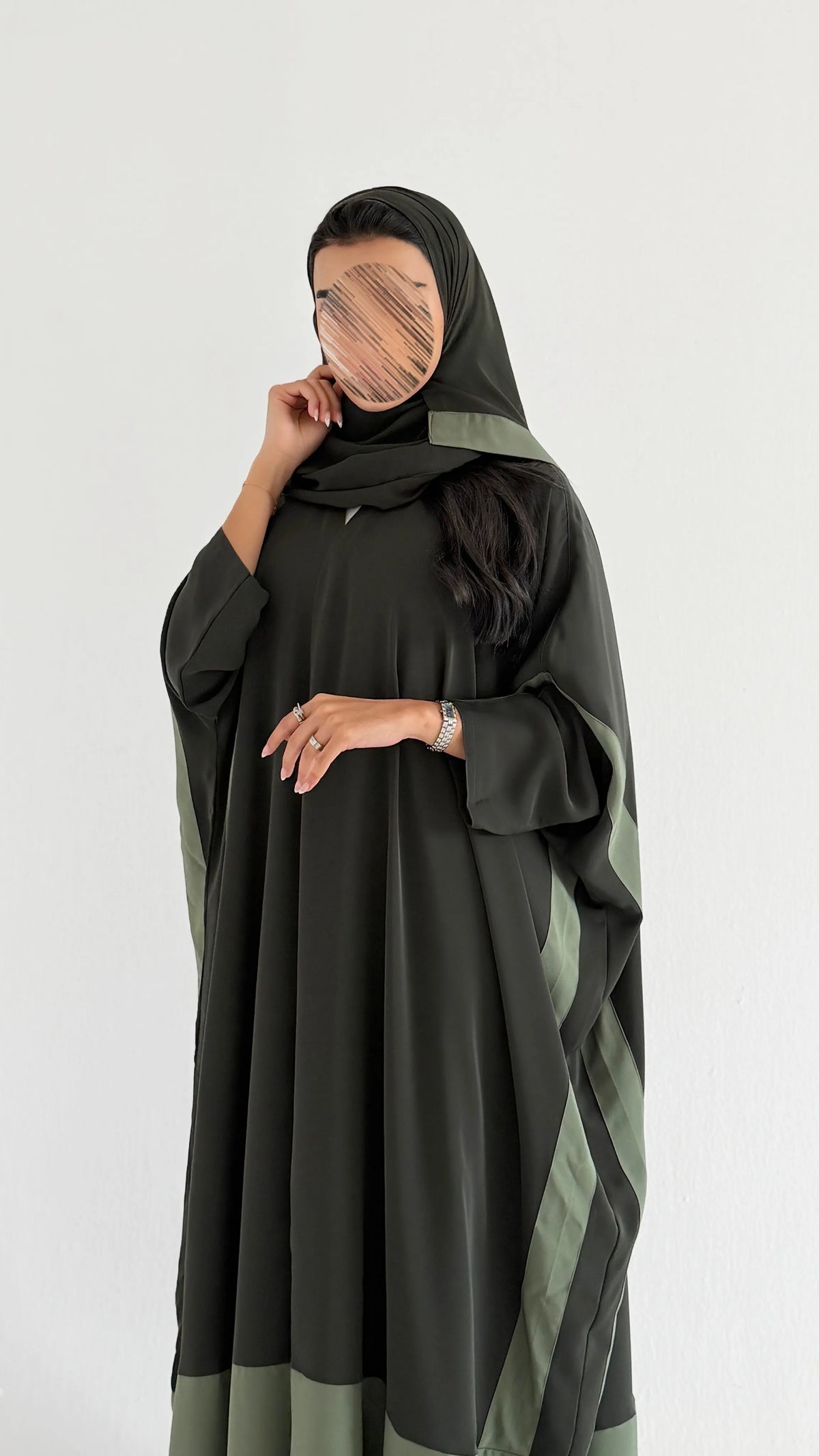 MWT5246 - عباية بقماش كريب تناسب إطلالتك اليومية - Aya