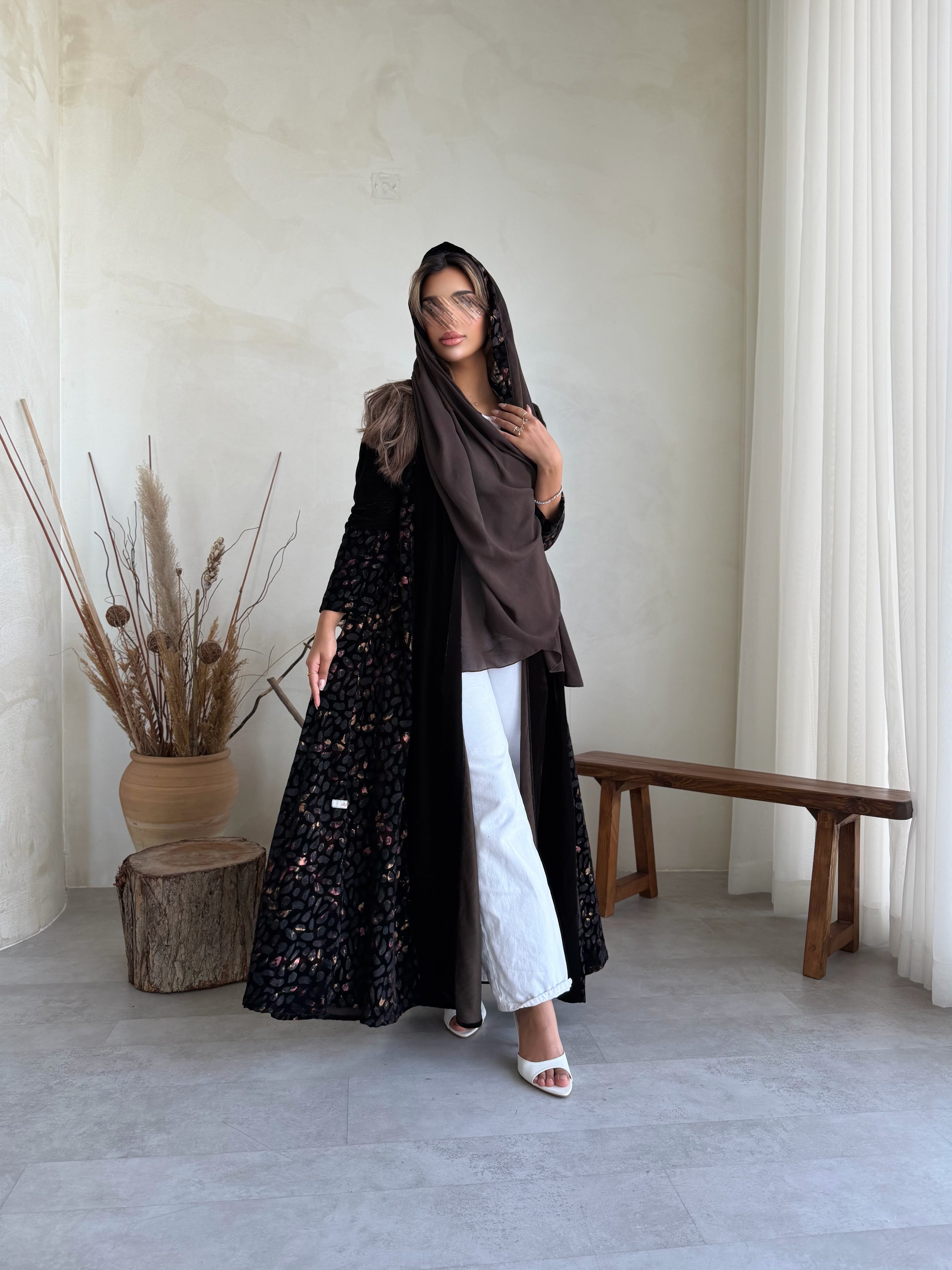 MWT5001 - عباية بني سادة مع مخمل زيتي طباعة - Aya