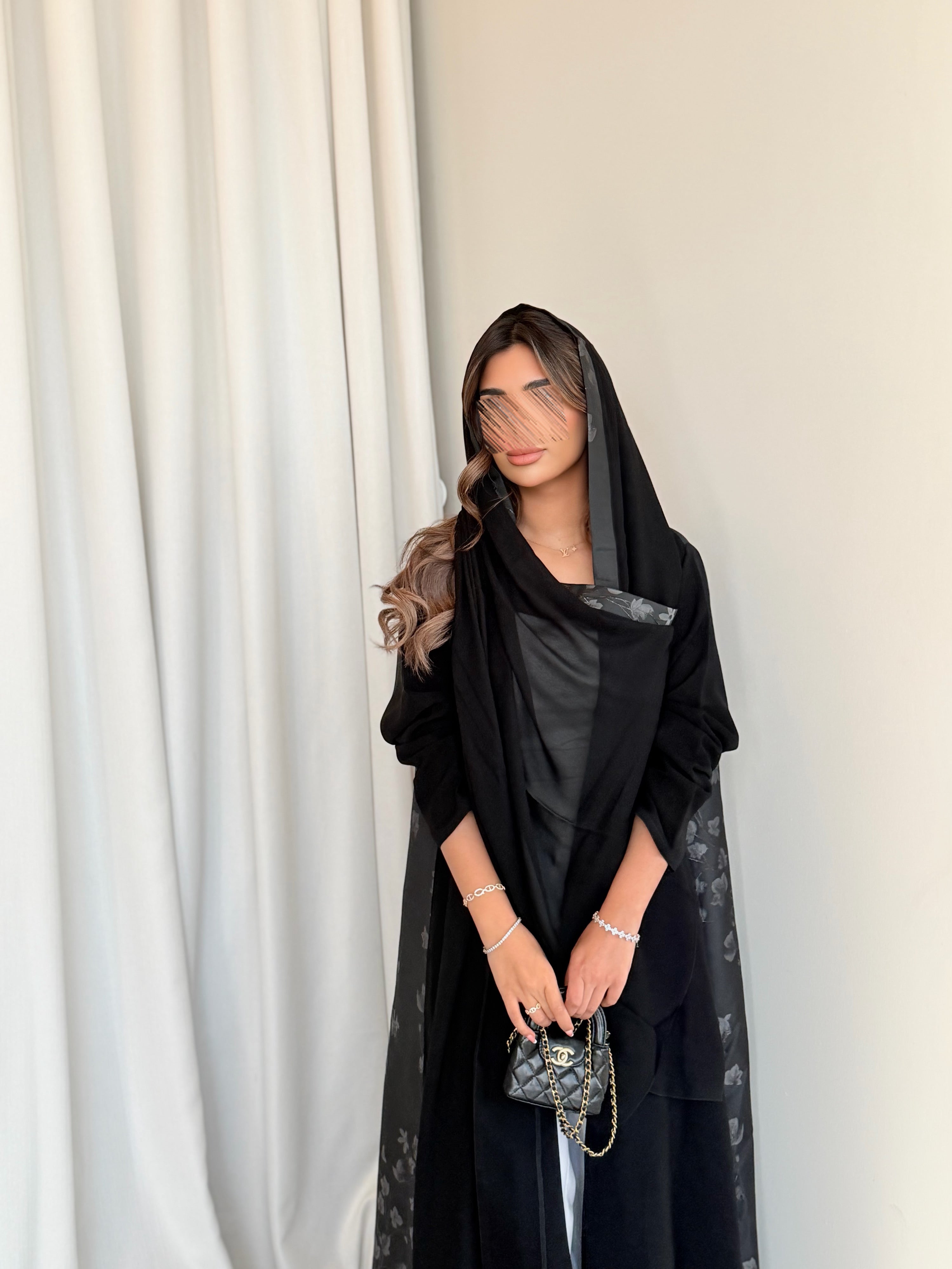 MWT5038 - قماش اسود كريب مع قماش تفته قصة كلوش - Aya