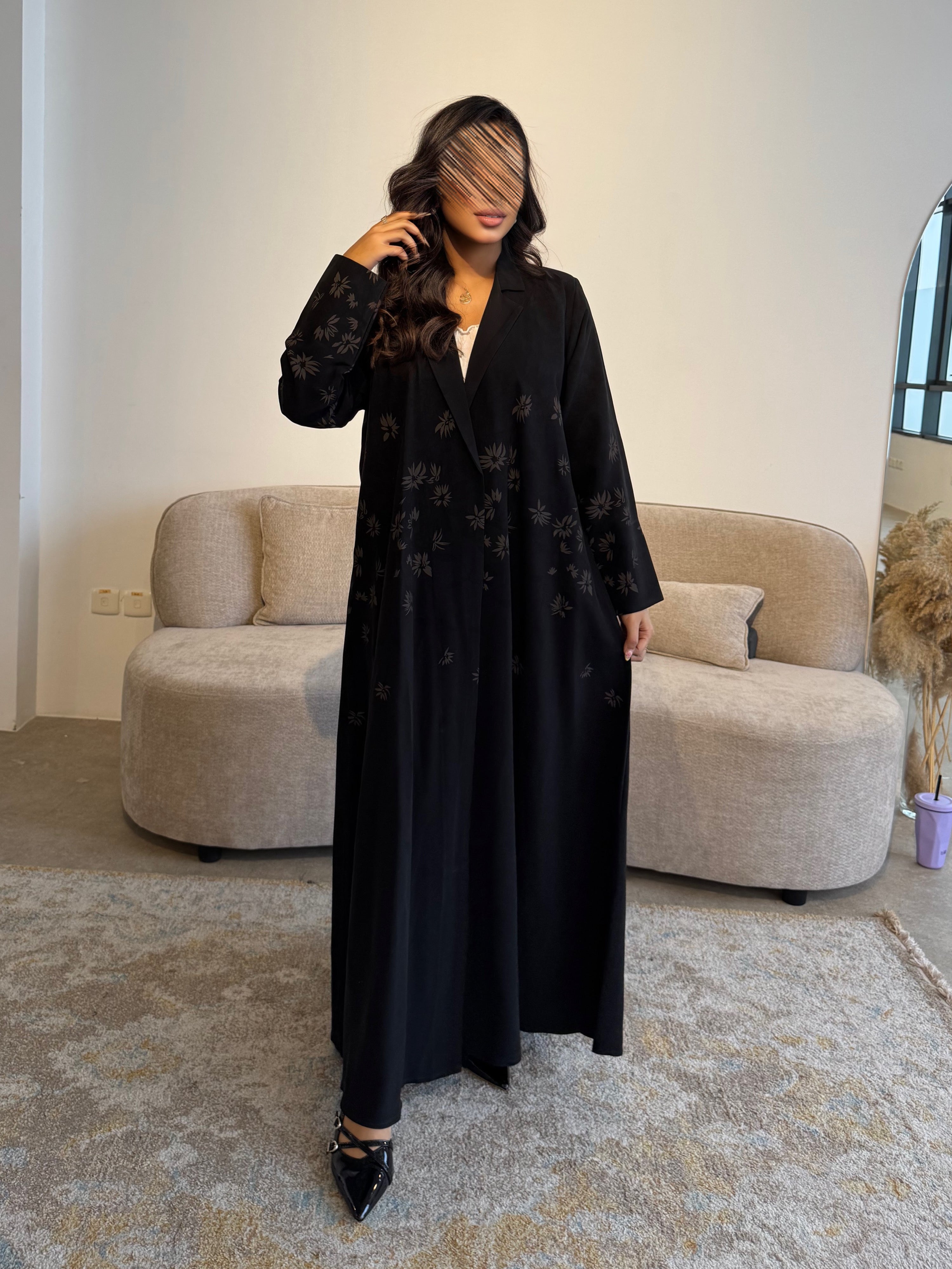MW645 - Light Crepe Standing with Jacquard Half-Cloche