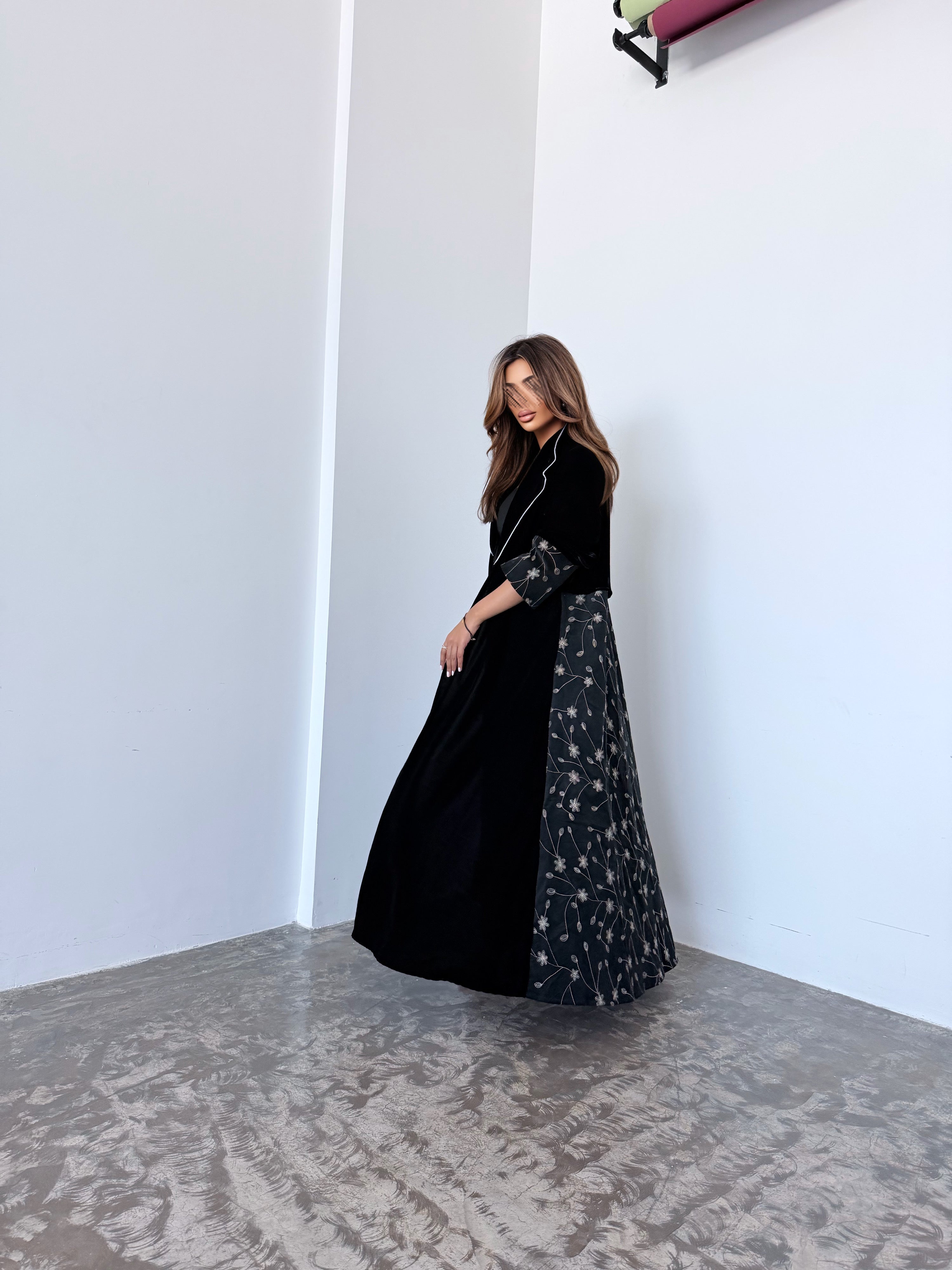 MW645 - Light Crepe Standing with Jacquard Half-Cloche